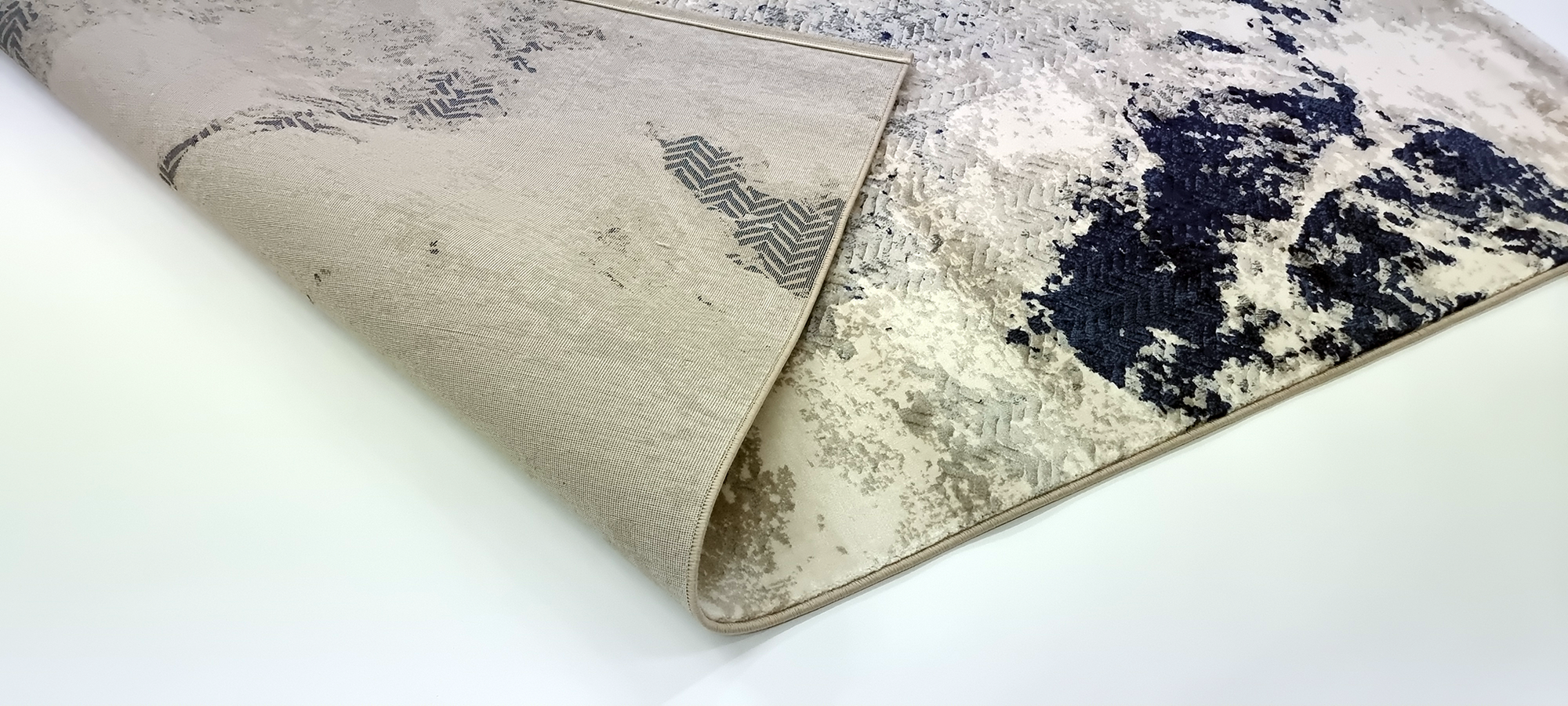 Aurora 44 Cream/Navy