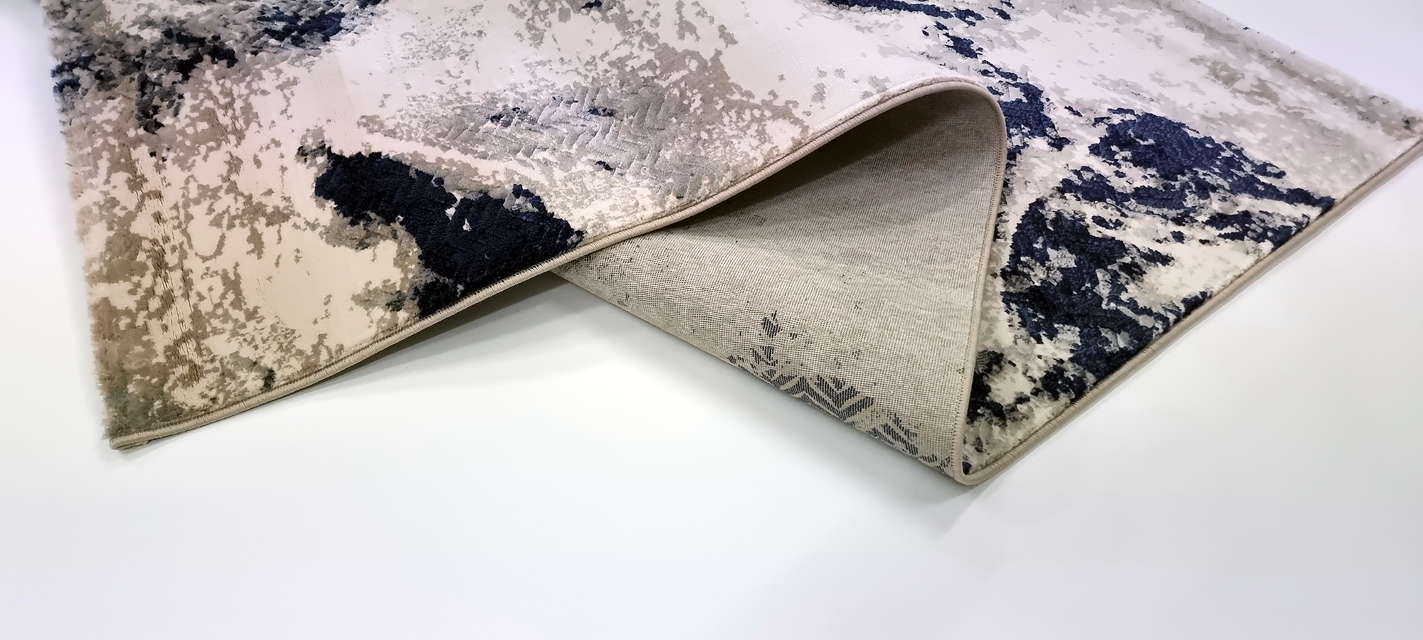 Aurora 44 Cream/Navy