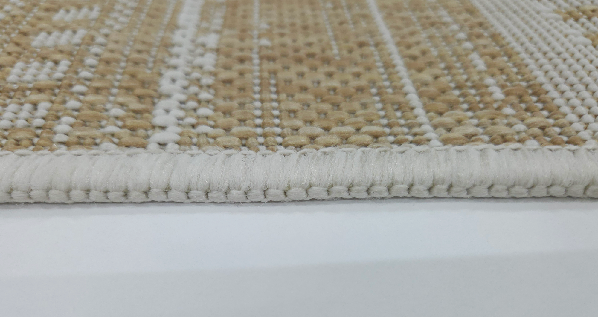 LUSH 1150 Ecru New Natural