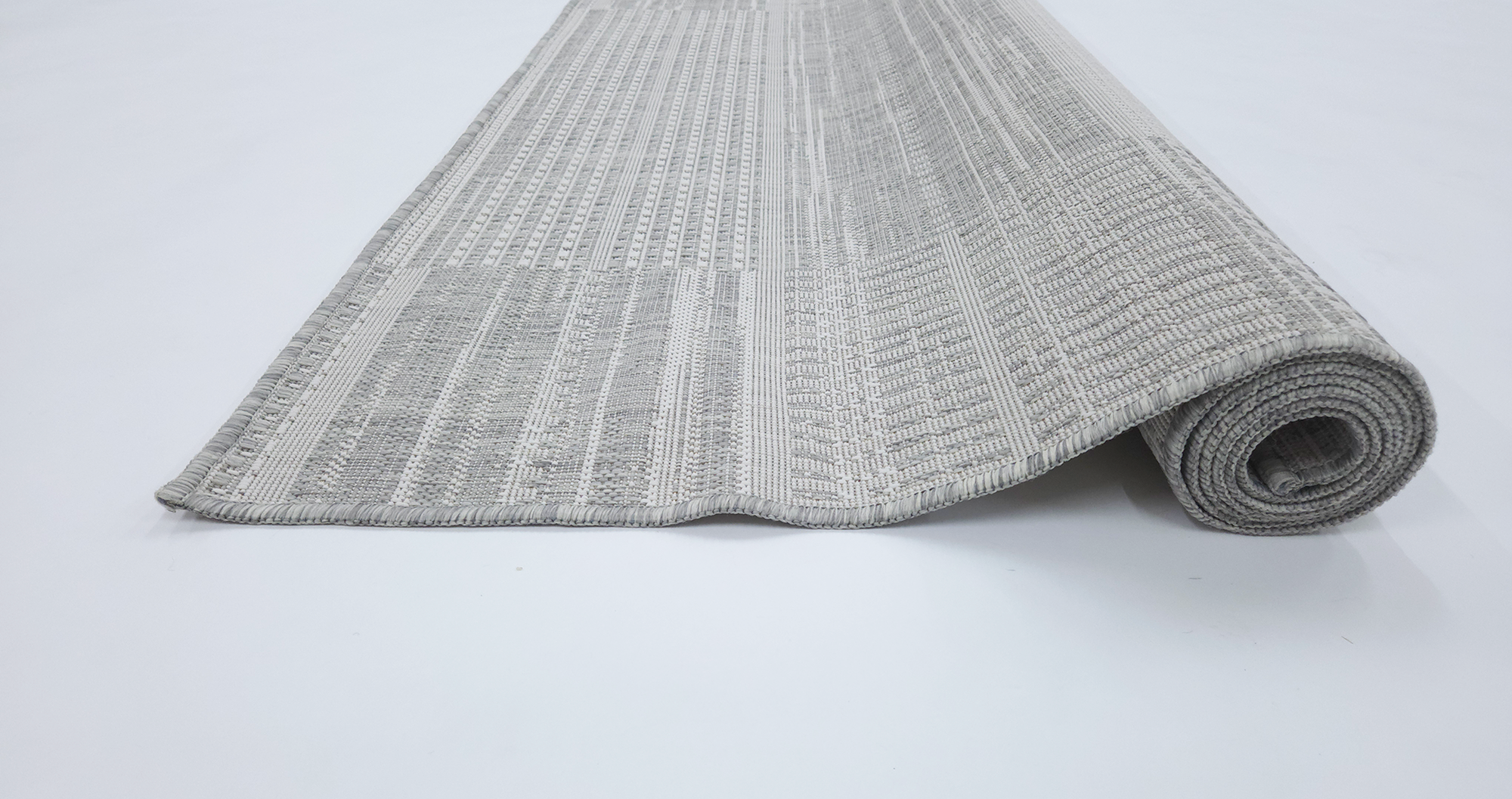 LUSH 1150 Ecru S. Grey