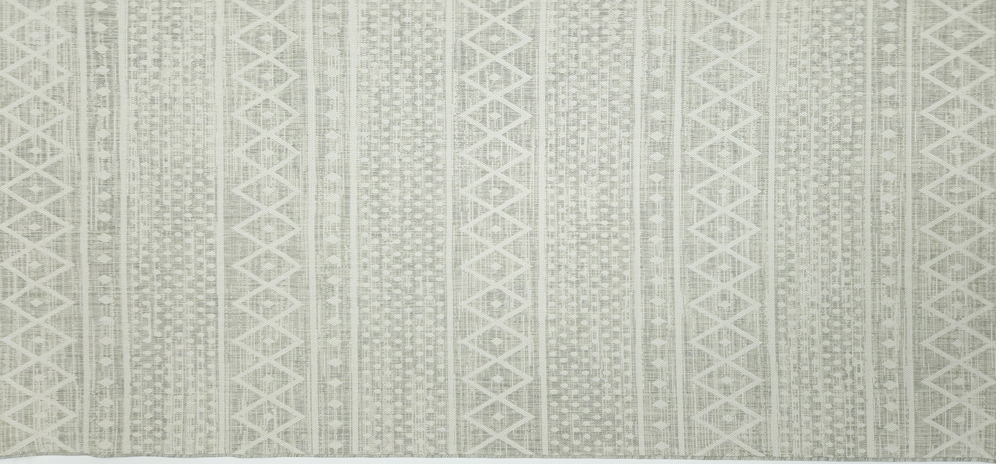 LUSH 1153 S. Grey Ecru