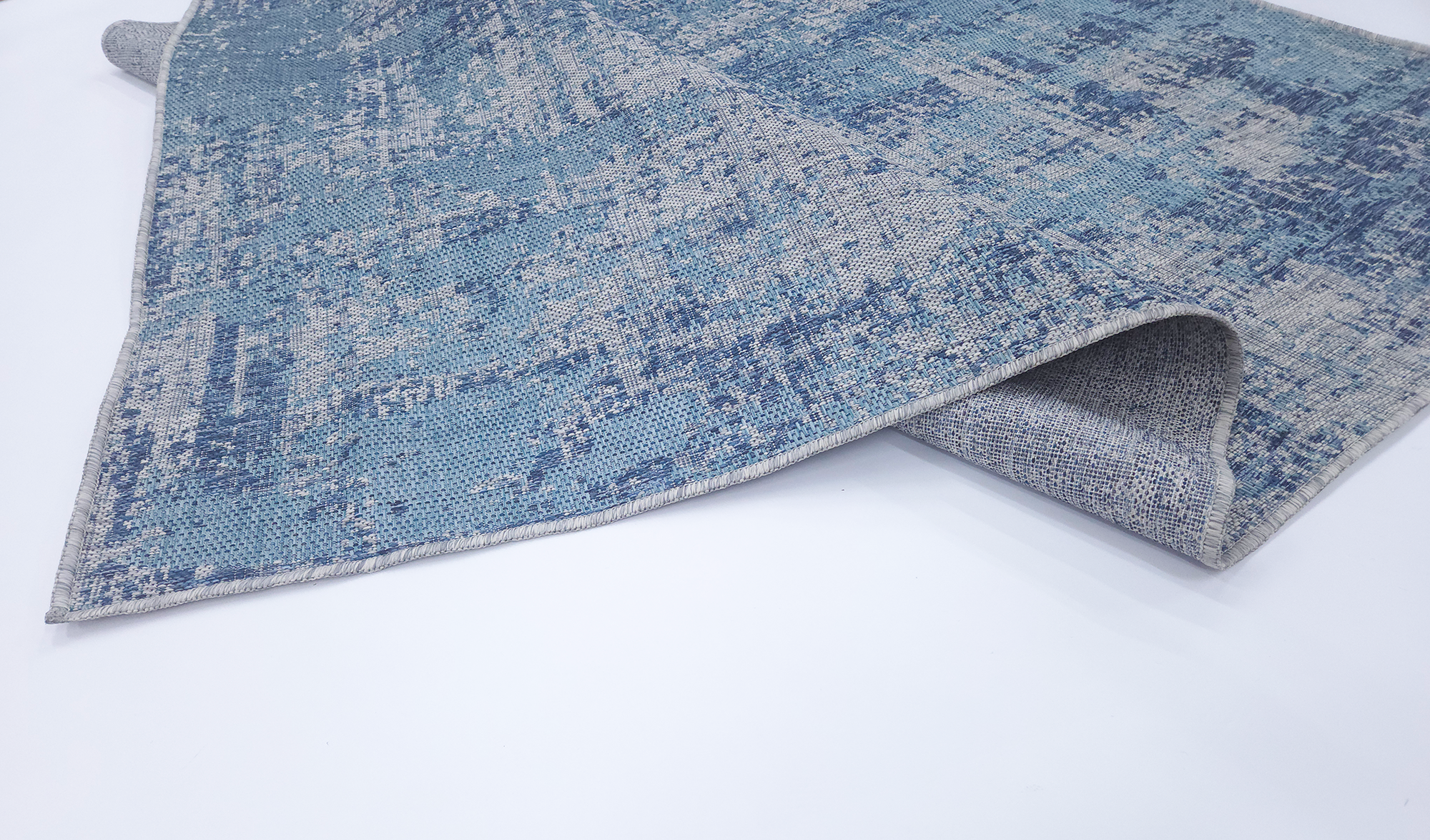 LUSH 1175 S. Grey S. Navy