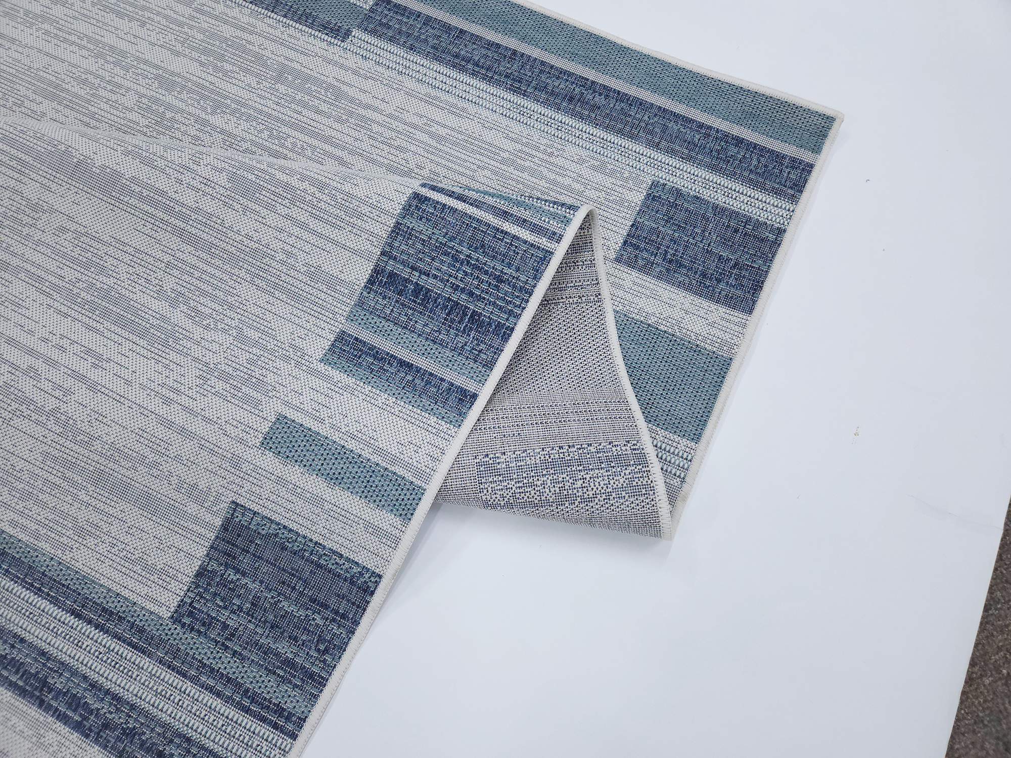 LUSH 1179 Ecru S. Navy S.AQUA