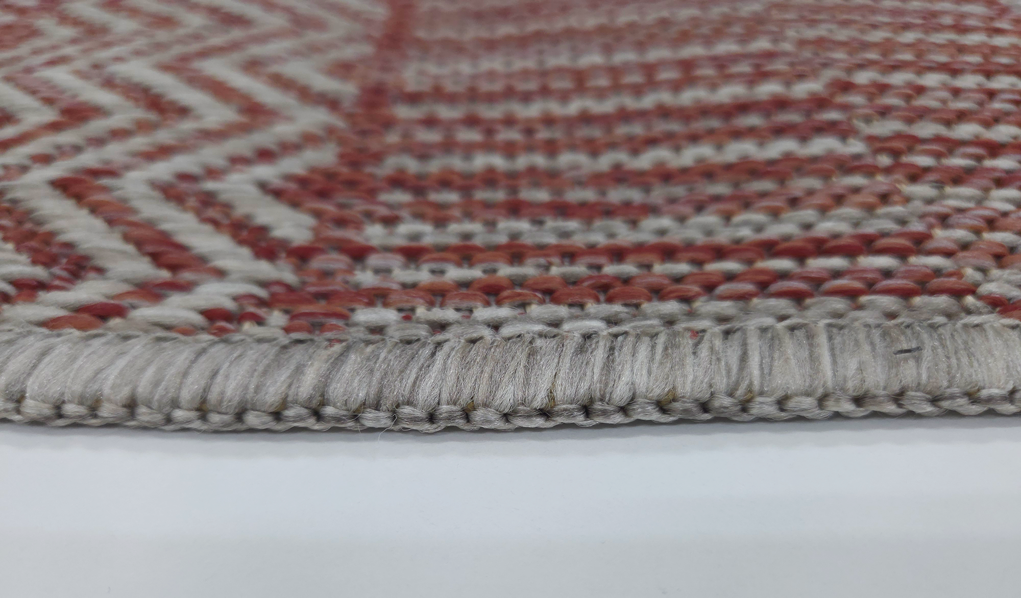 LUSH 1187 S. Beige S. Red