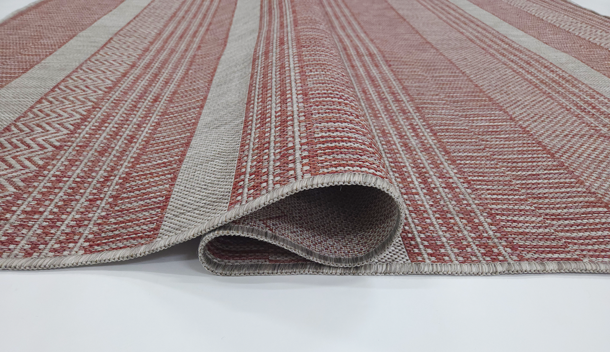 LUSH 1187 S. Beige S. Red