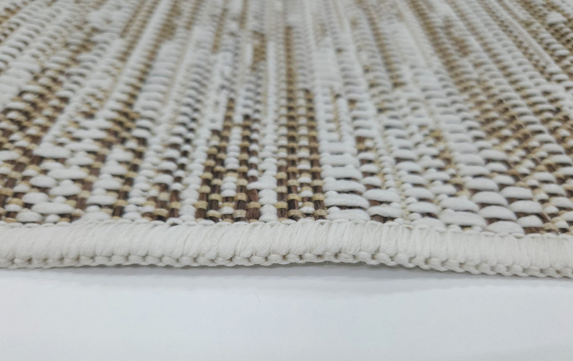 LUSH 1193 EcruNew Natural S.BROWN