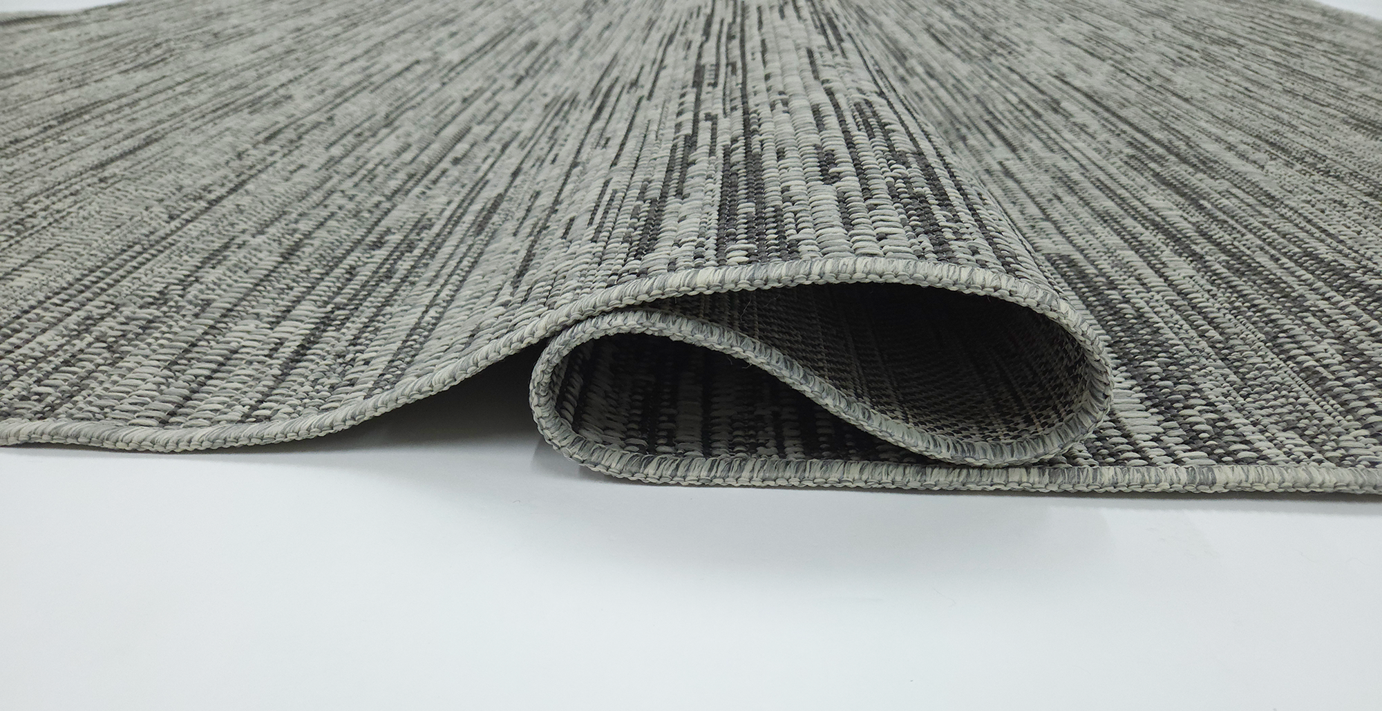 LUSH 1193 S. Grey S. Black