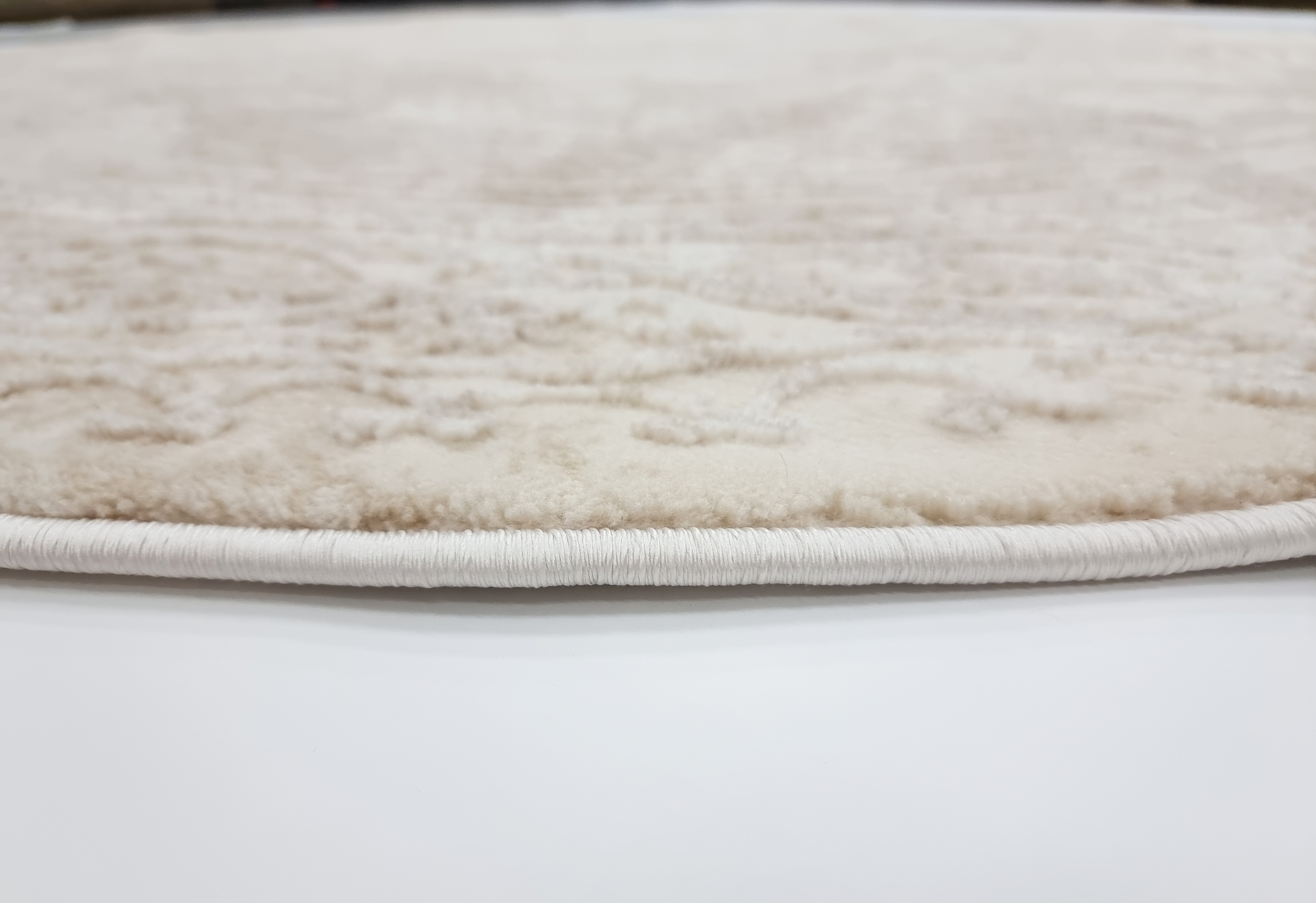 Vogue 8494 CREAM/CREAM (Round)