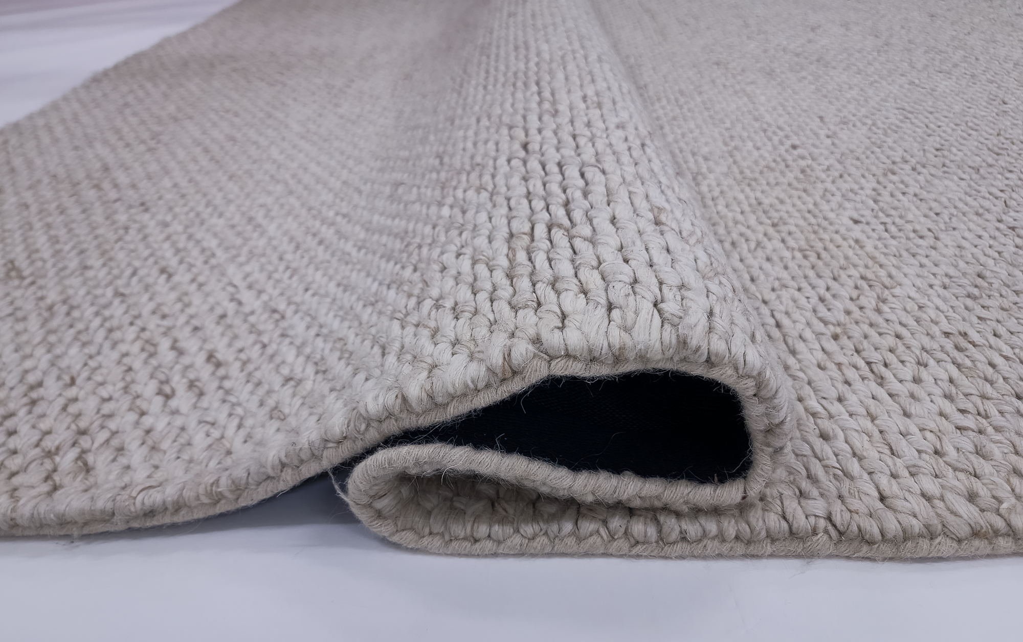 ARGYLE CREAM-WOOL & POLYESTER