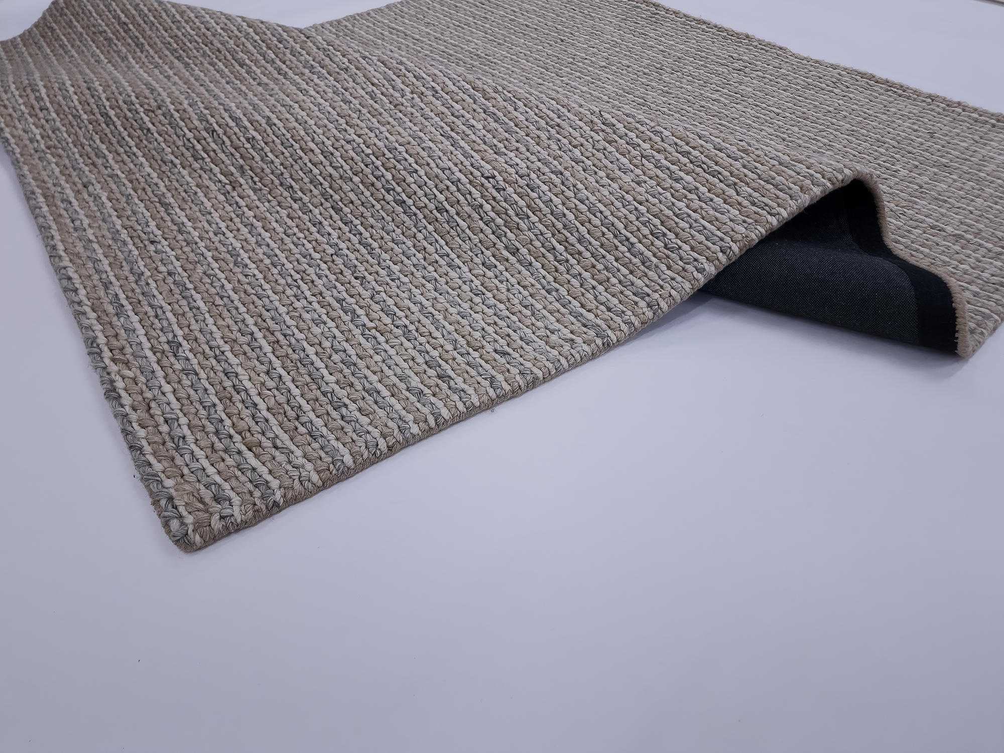 ARGYLE MULTI-WOOL & POLYESTER