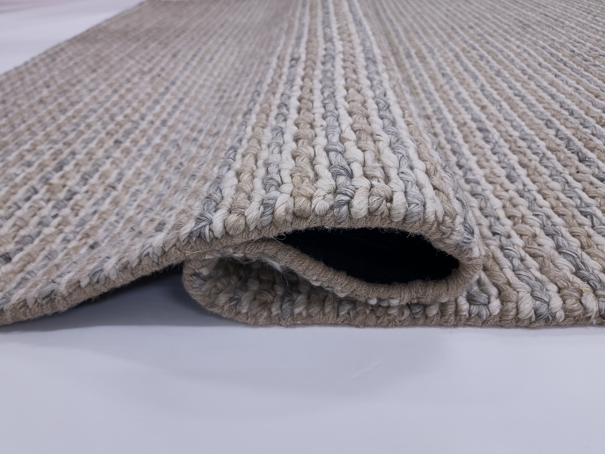 ARGYLE MULTI-WOOL & POLYESTER