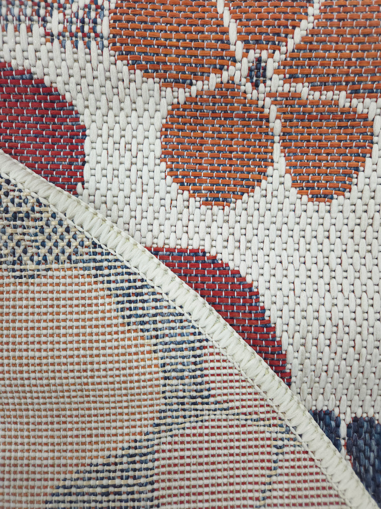 Flora 1136 Ecru S. Navy RED (Round)