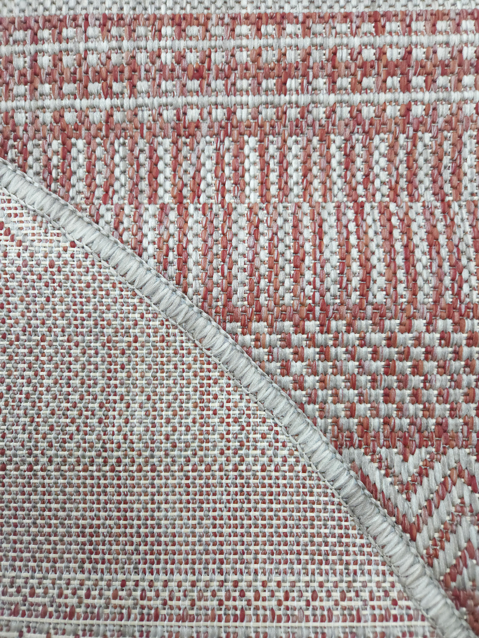 LUSH 1187 S. Beige S. Red