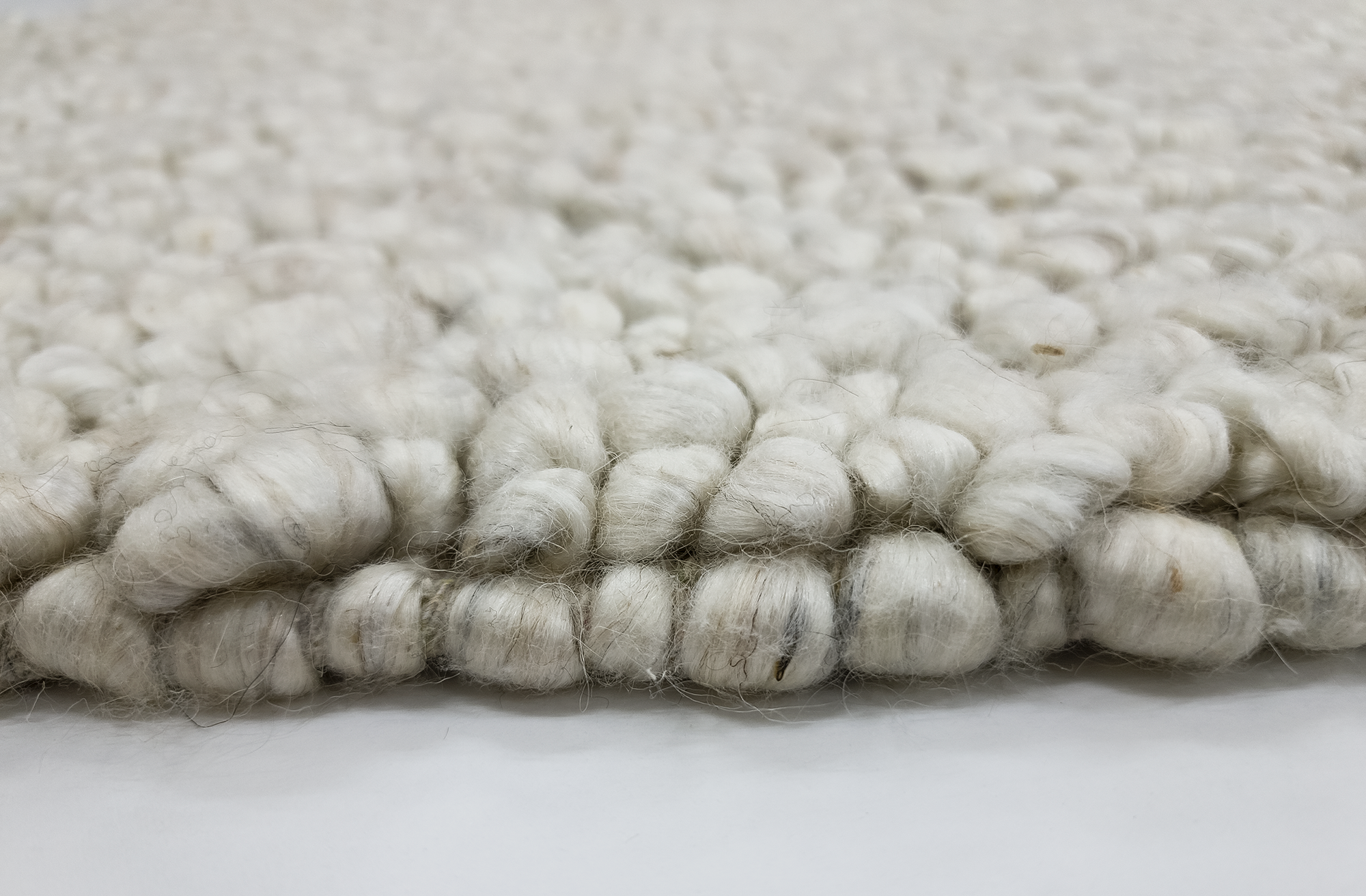 Fish eye -New Vanilla (Wool rug)