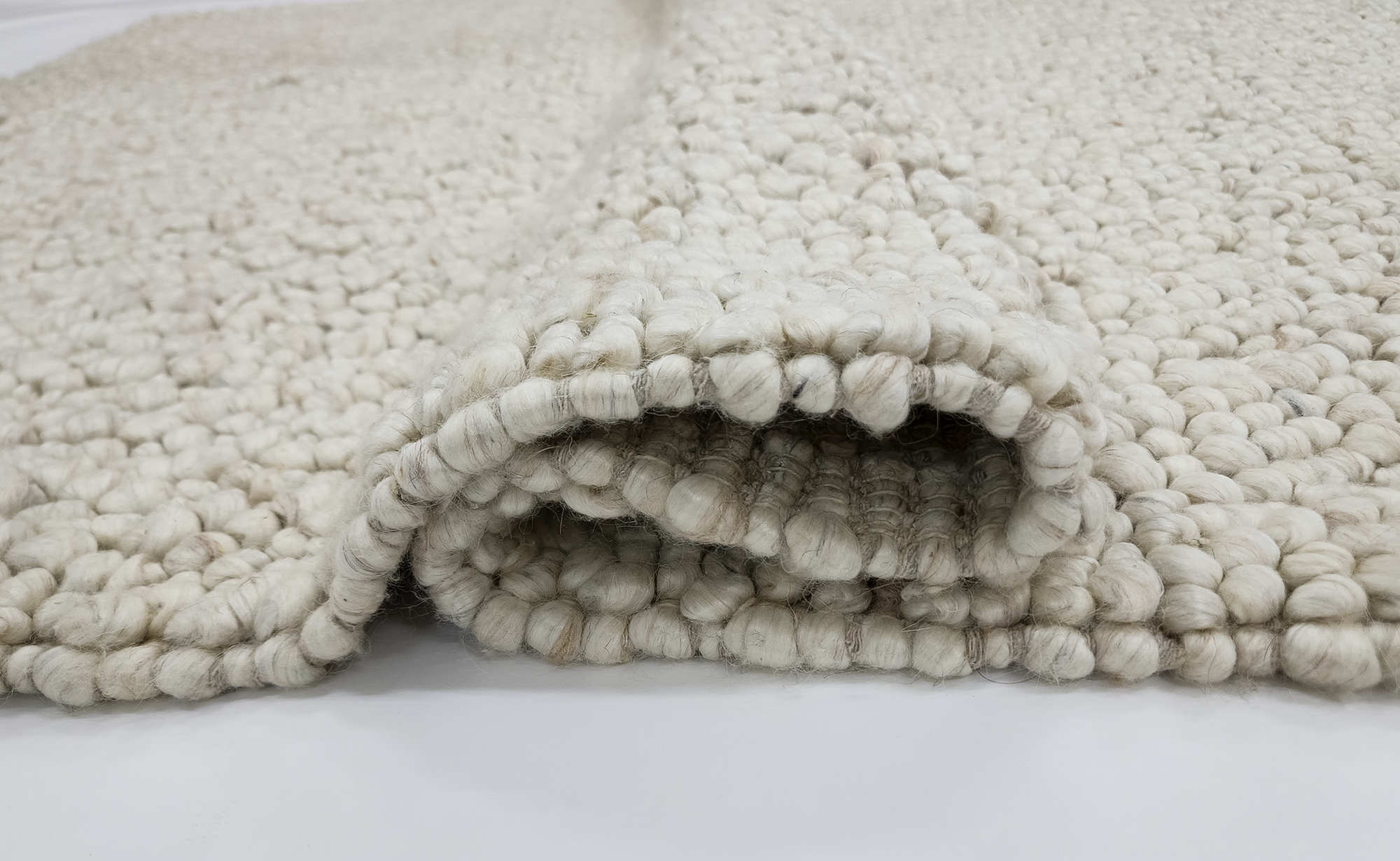 Fish eye -New Vanilla (Wool rug)