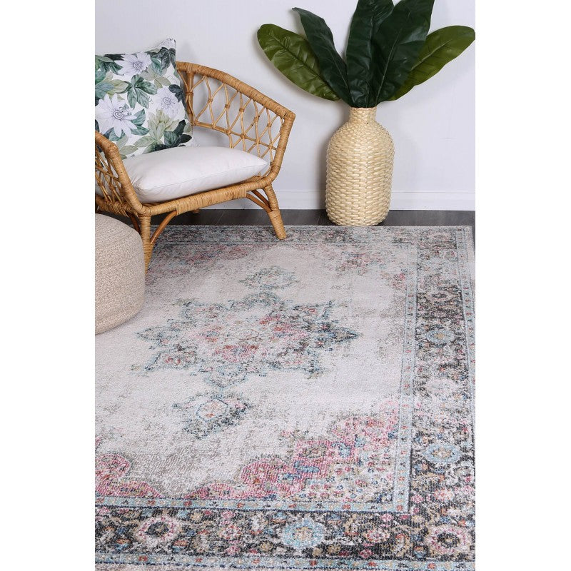 TRADITIONAL RUGS