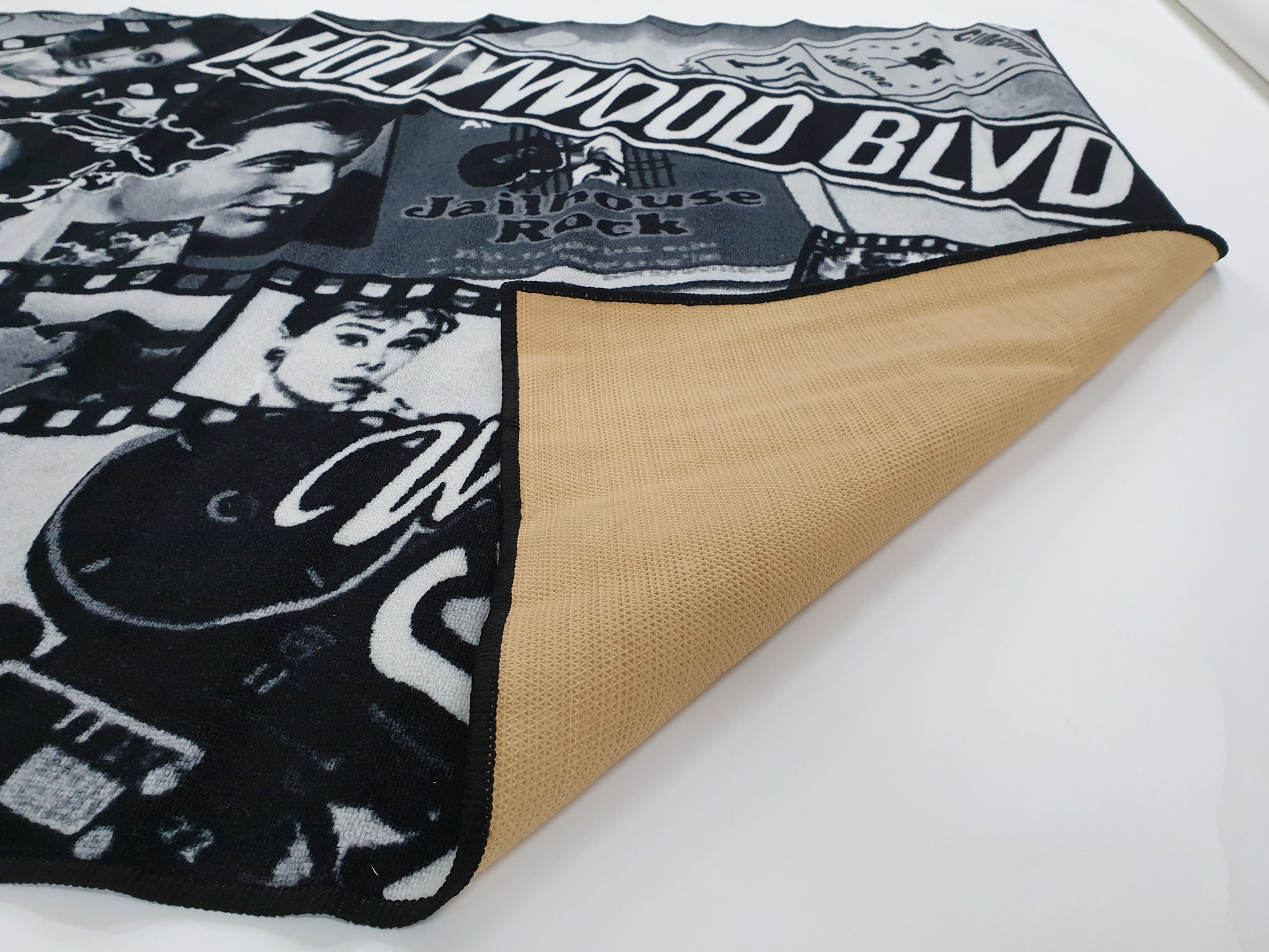 Hollywood - Rubber backing