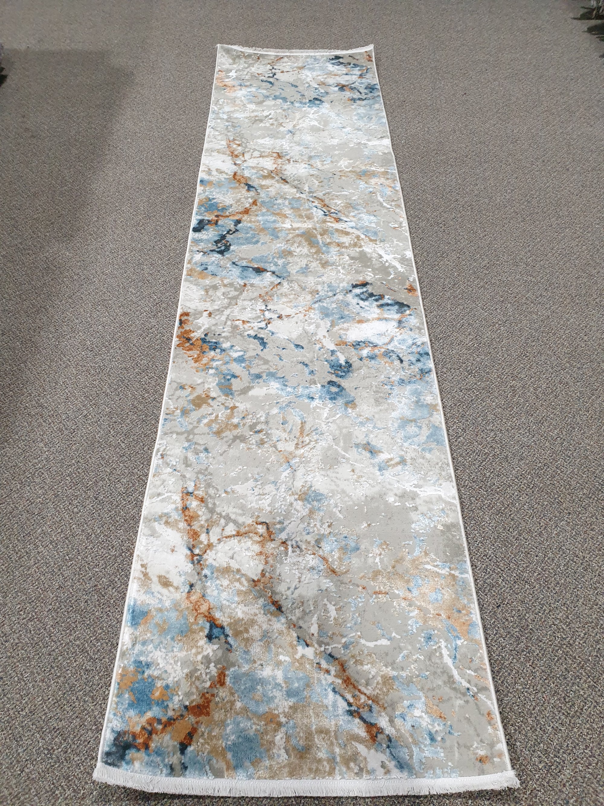 Divine 0083 L.blue/White