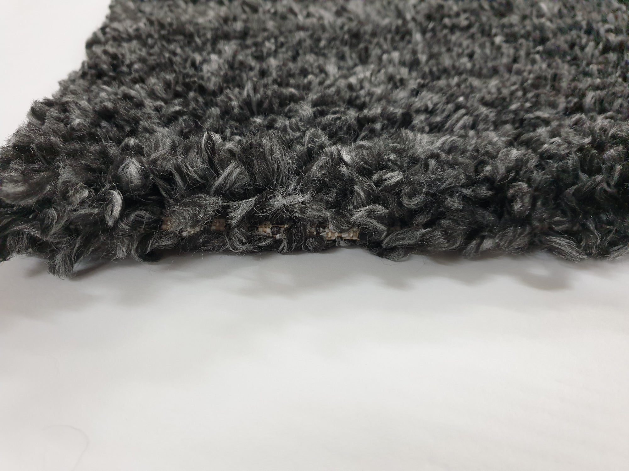 PANDORA SHAGGY BLACK