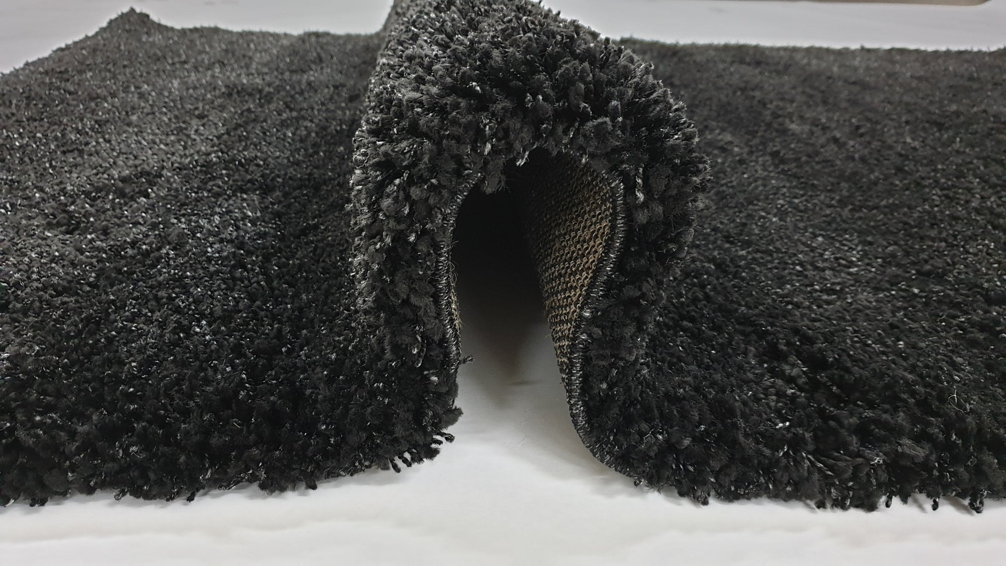 Twilight shaggy Black