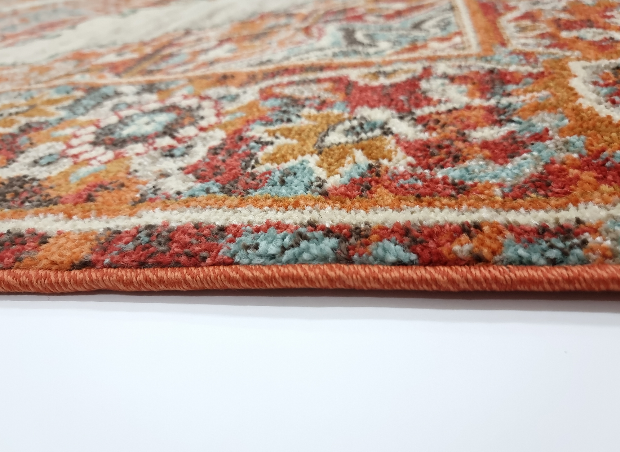 Frisee 196 RUBY/GOLD