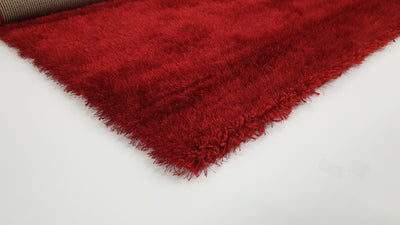 Lavish Shaggy Red