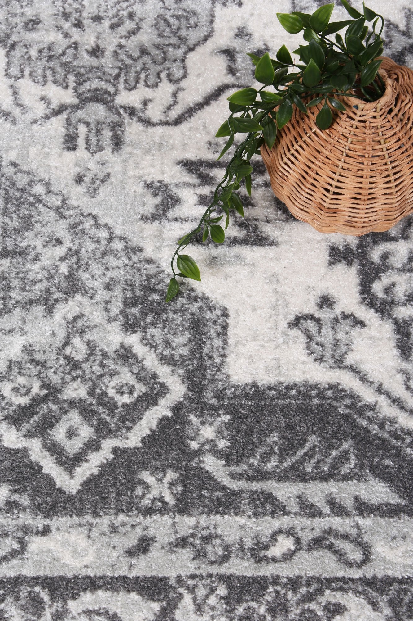 Provence 3 White Grey Traditional