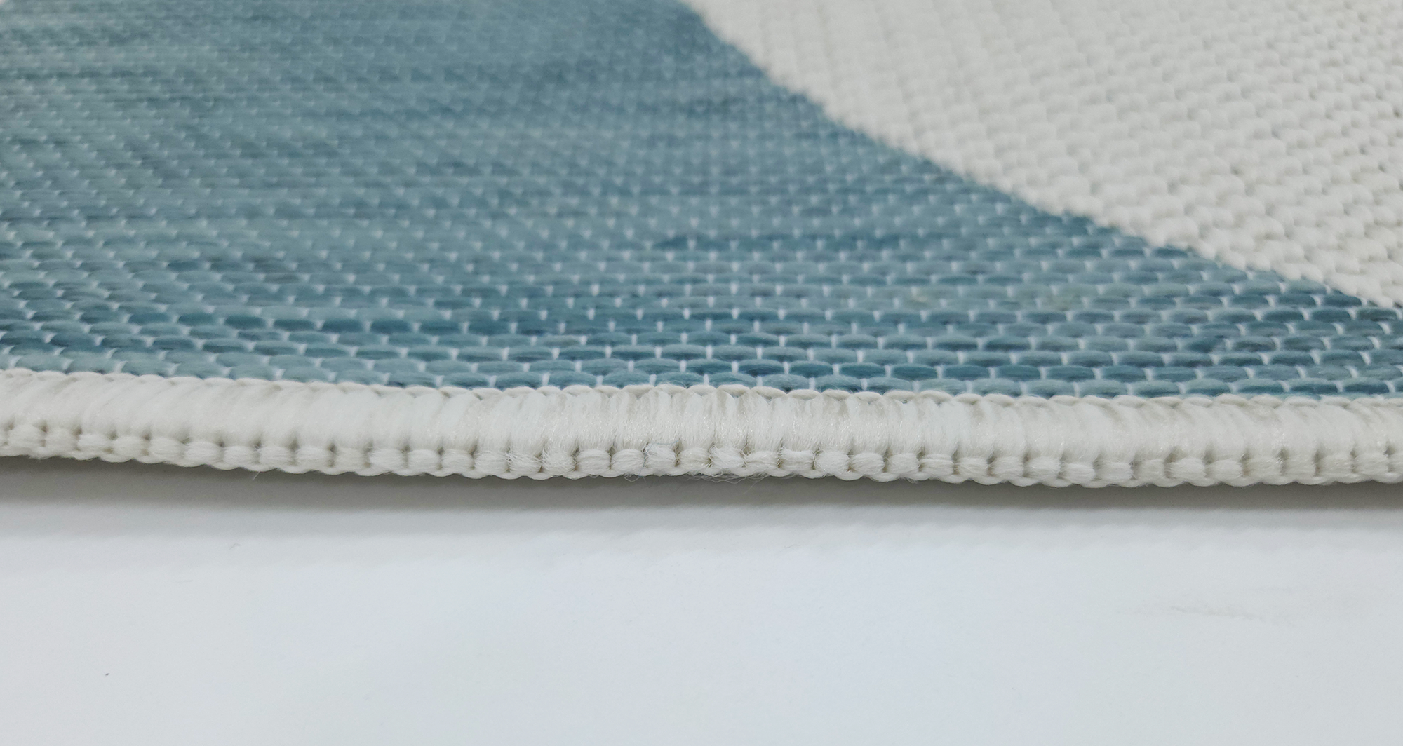 Flora  1113 Ecru S. Navy S.AQUA