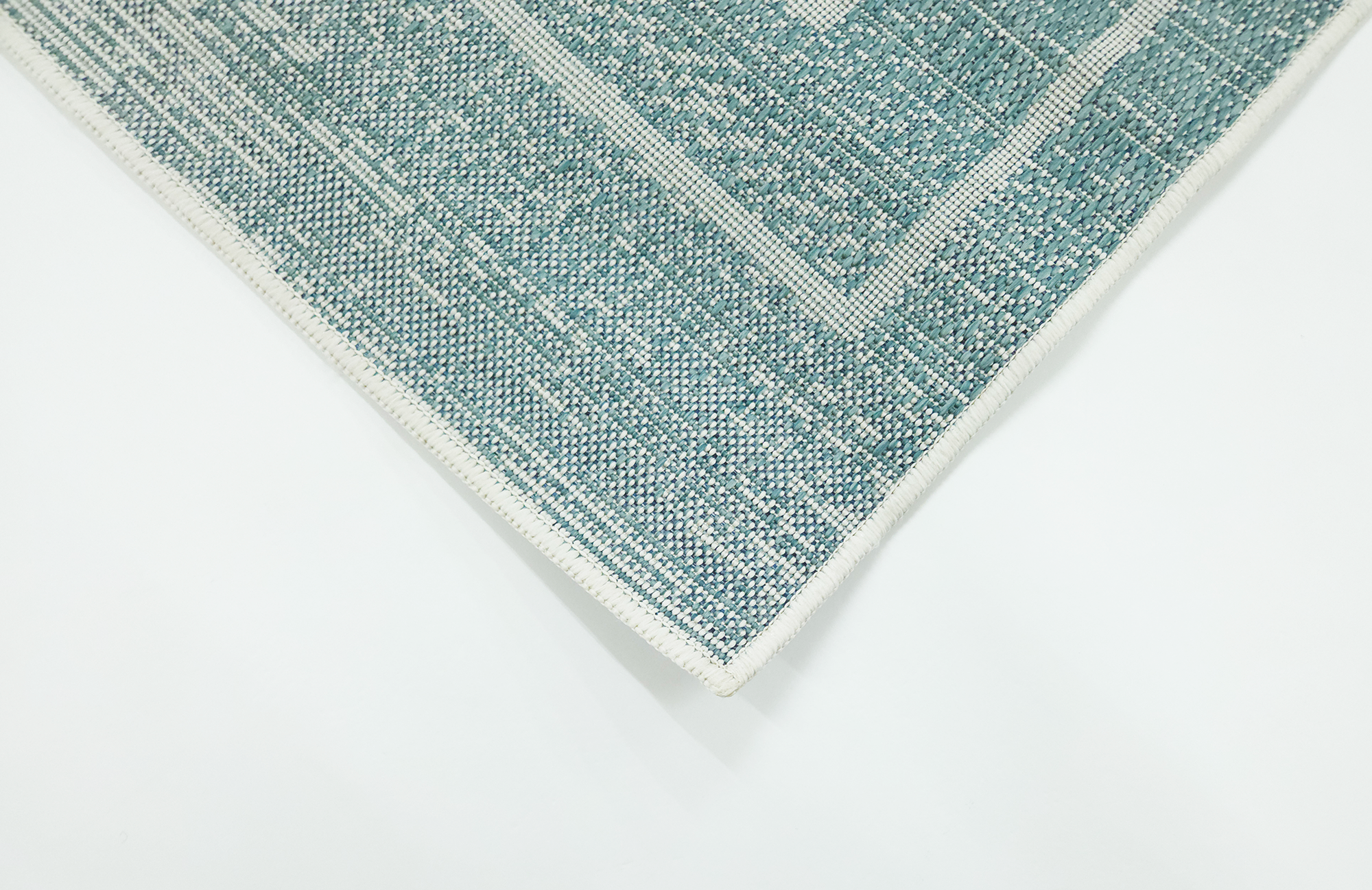 LUSH  1145 Ecru S. Aqua