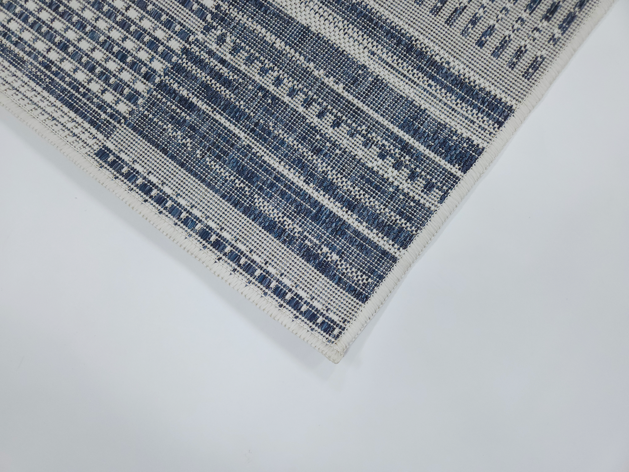 LUSH 1150 Ecru S. Navy