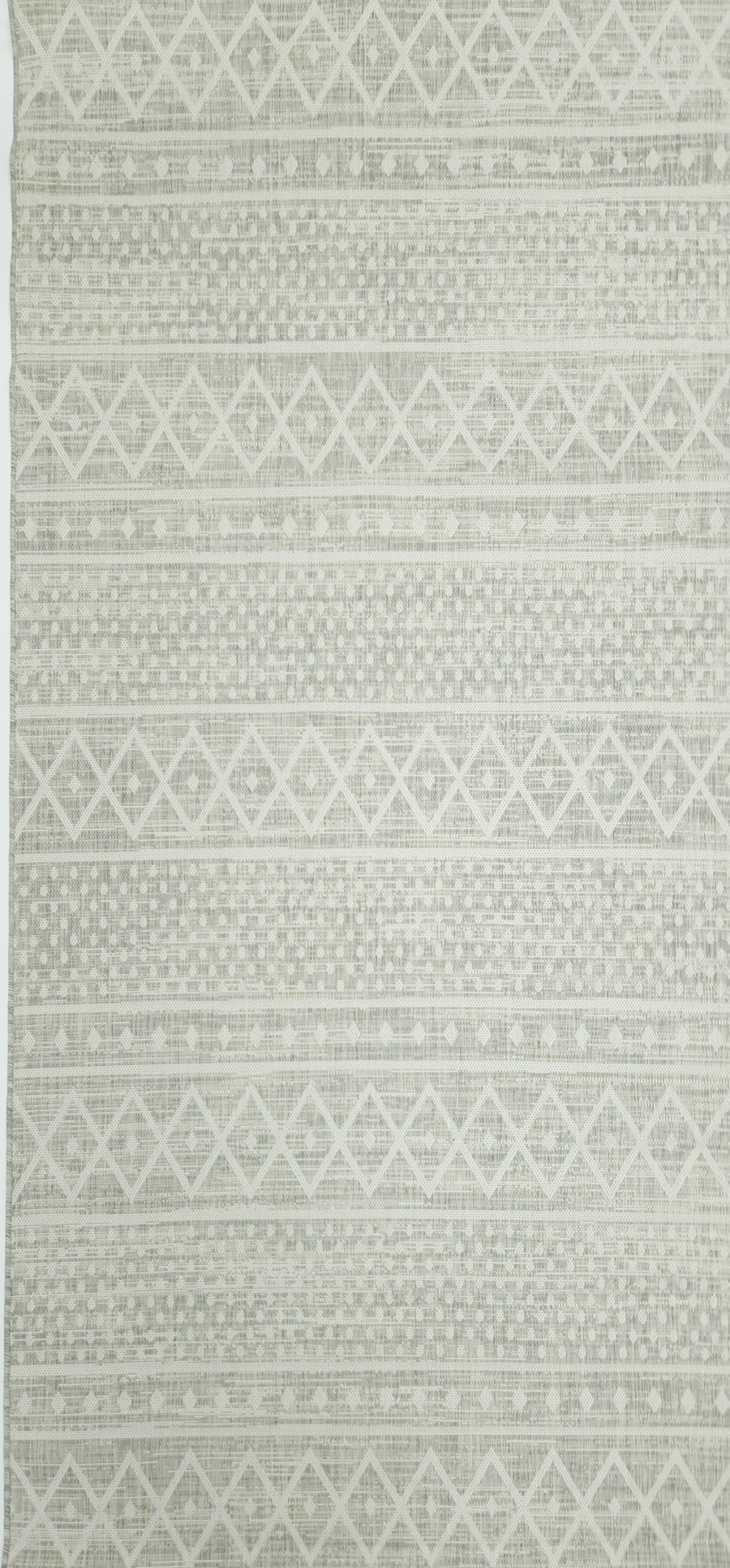 LUSH 1153 S. Grey Ecru