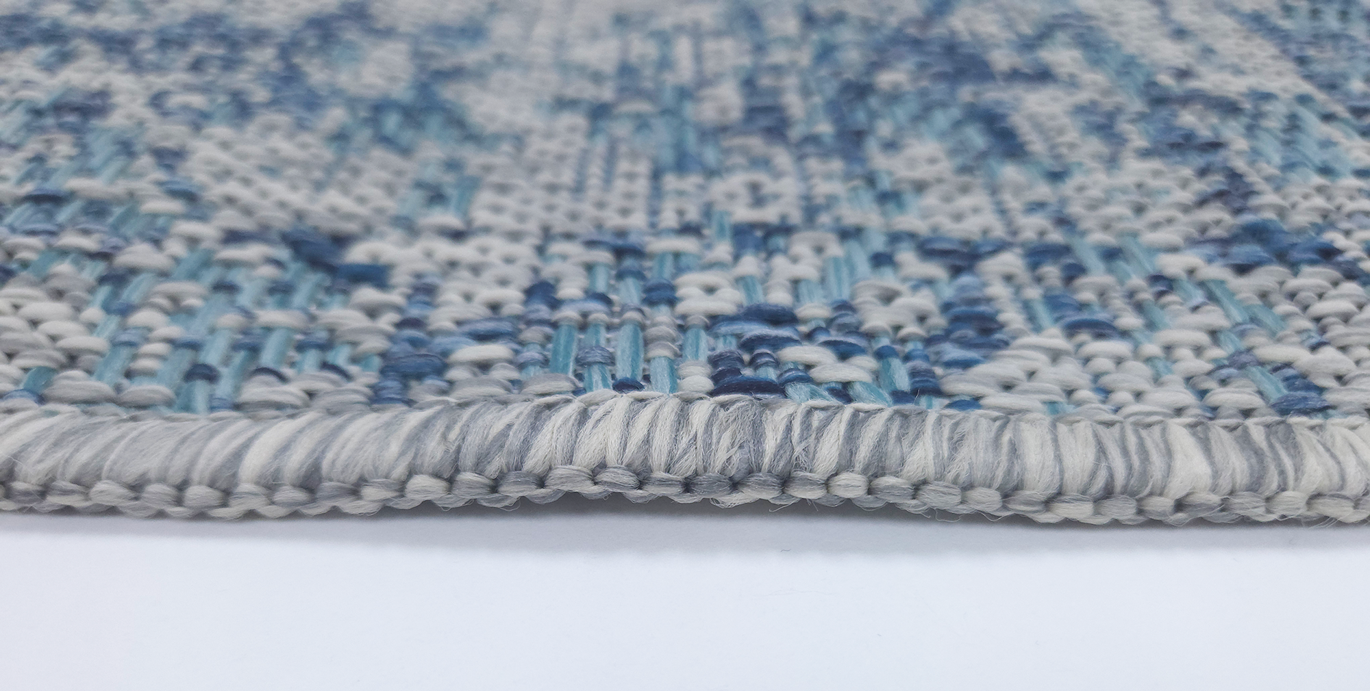 LUSH 1175 S. Grey S. Navy