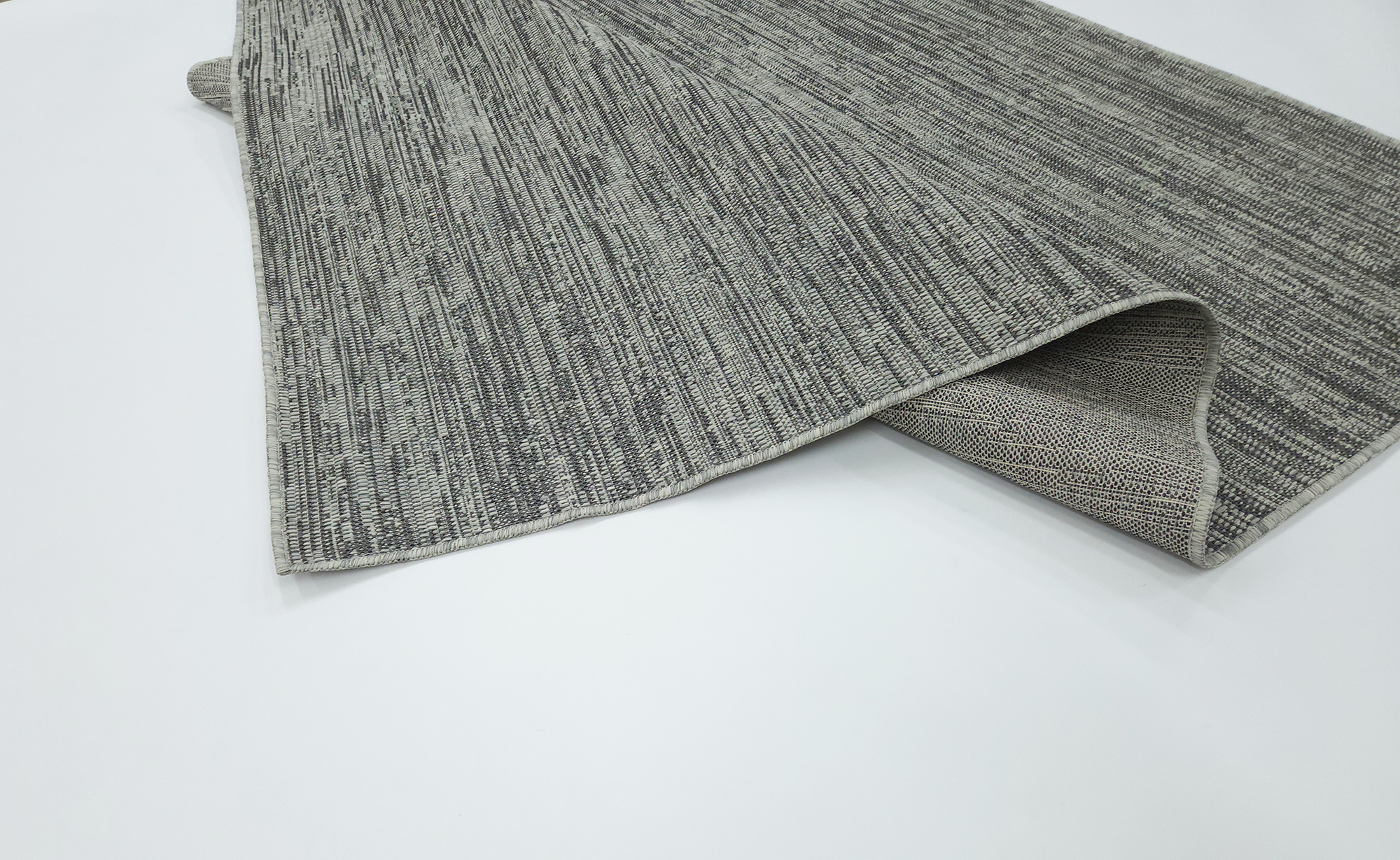 LUSH 1193 S. Grey S. Black