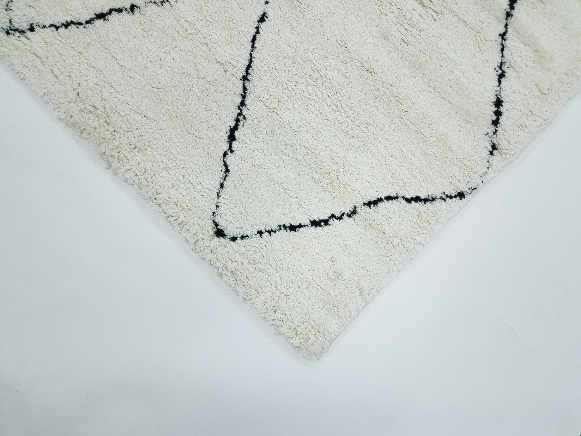 IDEAL SHAGGY  80260 390 WHITE BLACK