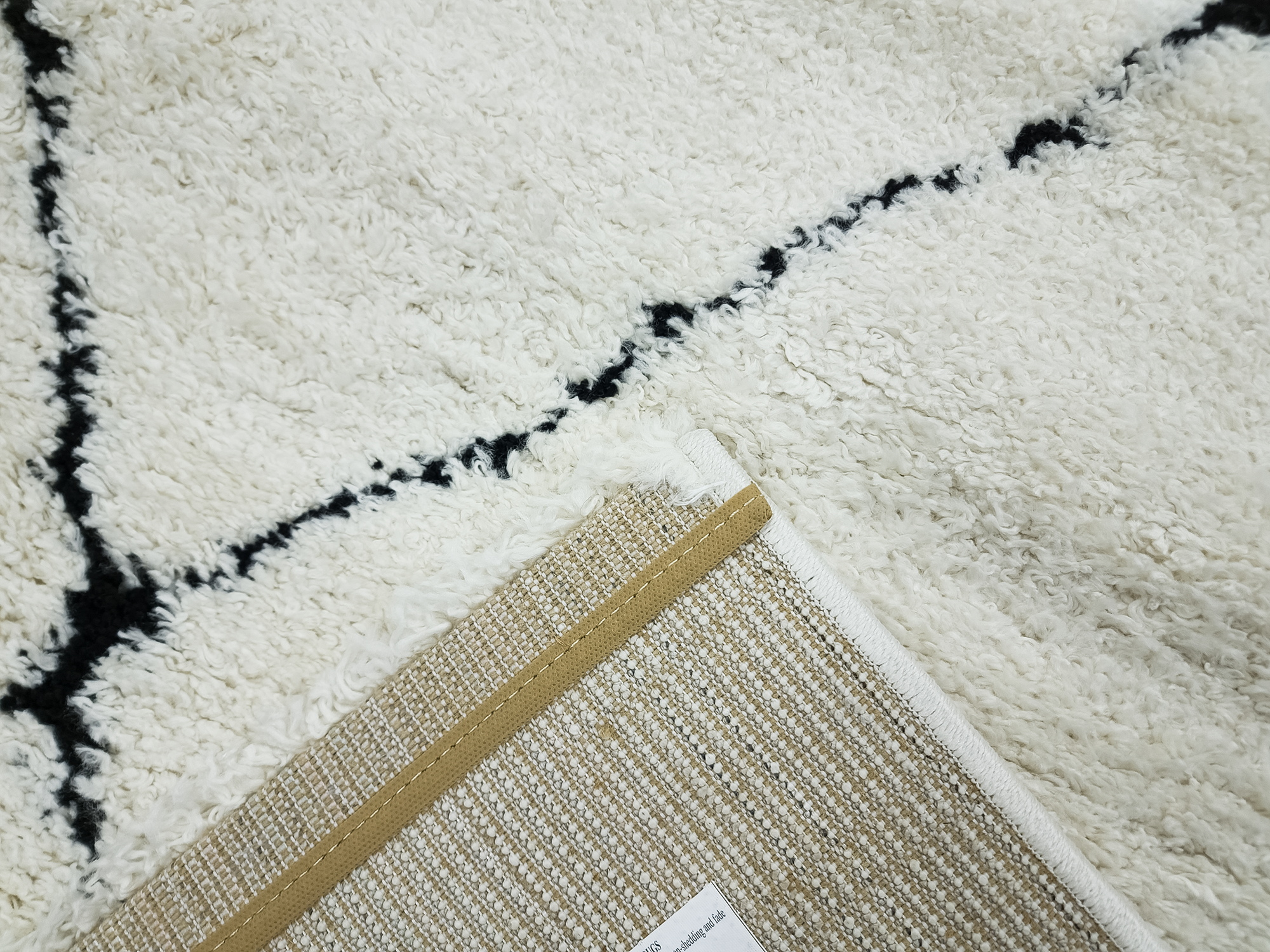 IDEAL SHAGGY  80260 390 WHITE BLACK