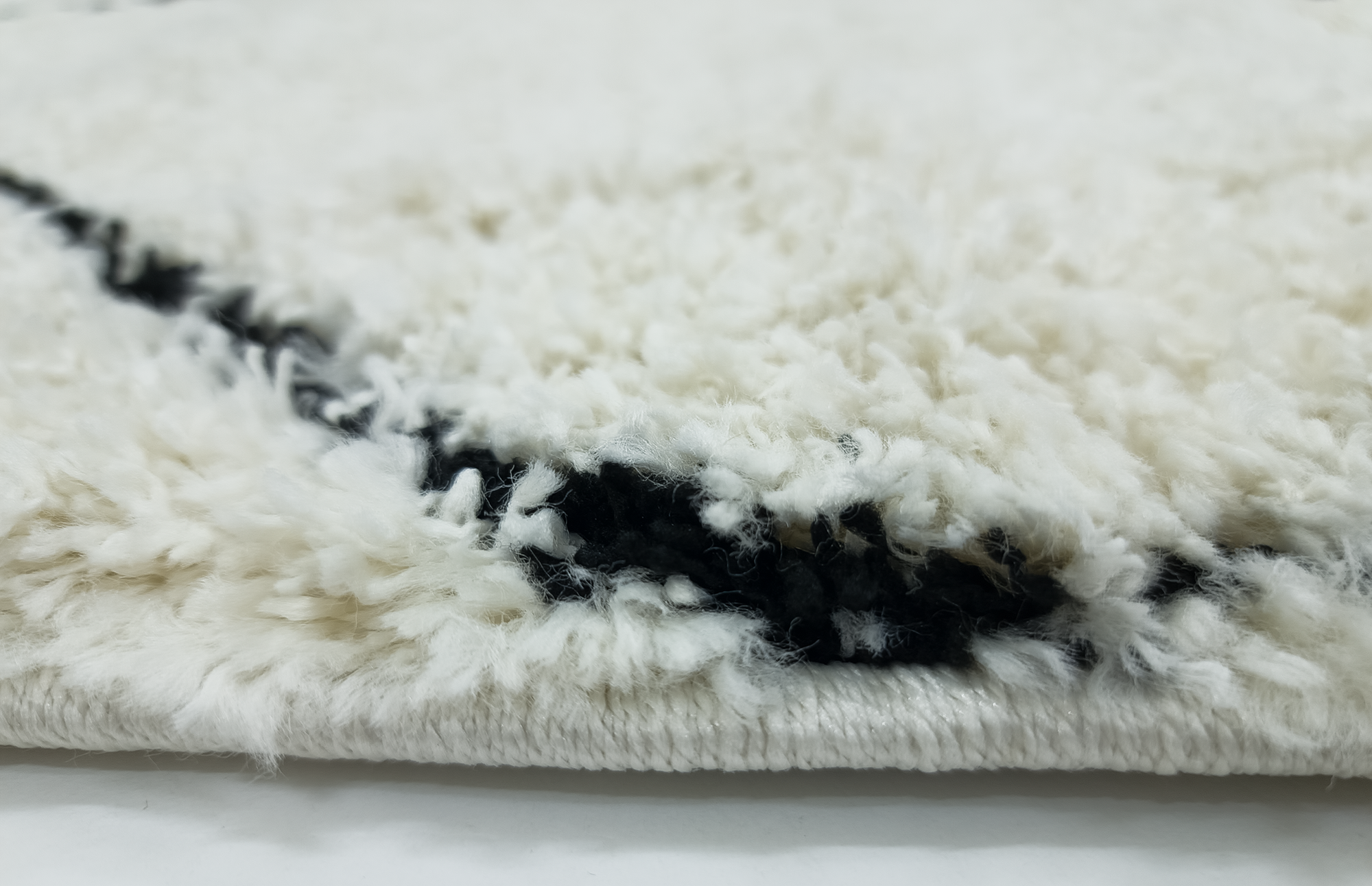 IDEAL SHAGGY  80260 390 WHITE BLACK