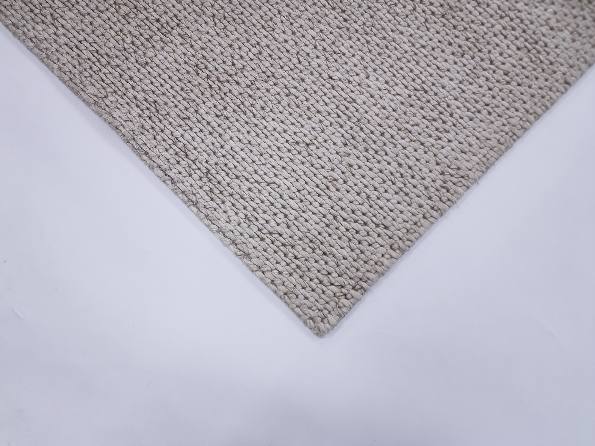 ARGYLE CREAM-WOOL &  POLYESTER