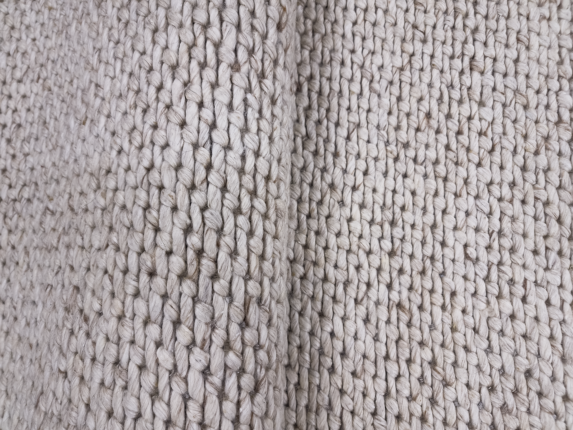 ARGYLE CREAM-WOOL &  POLYESTER