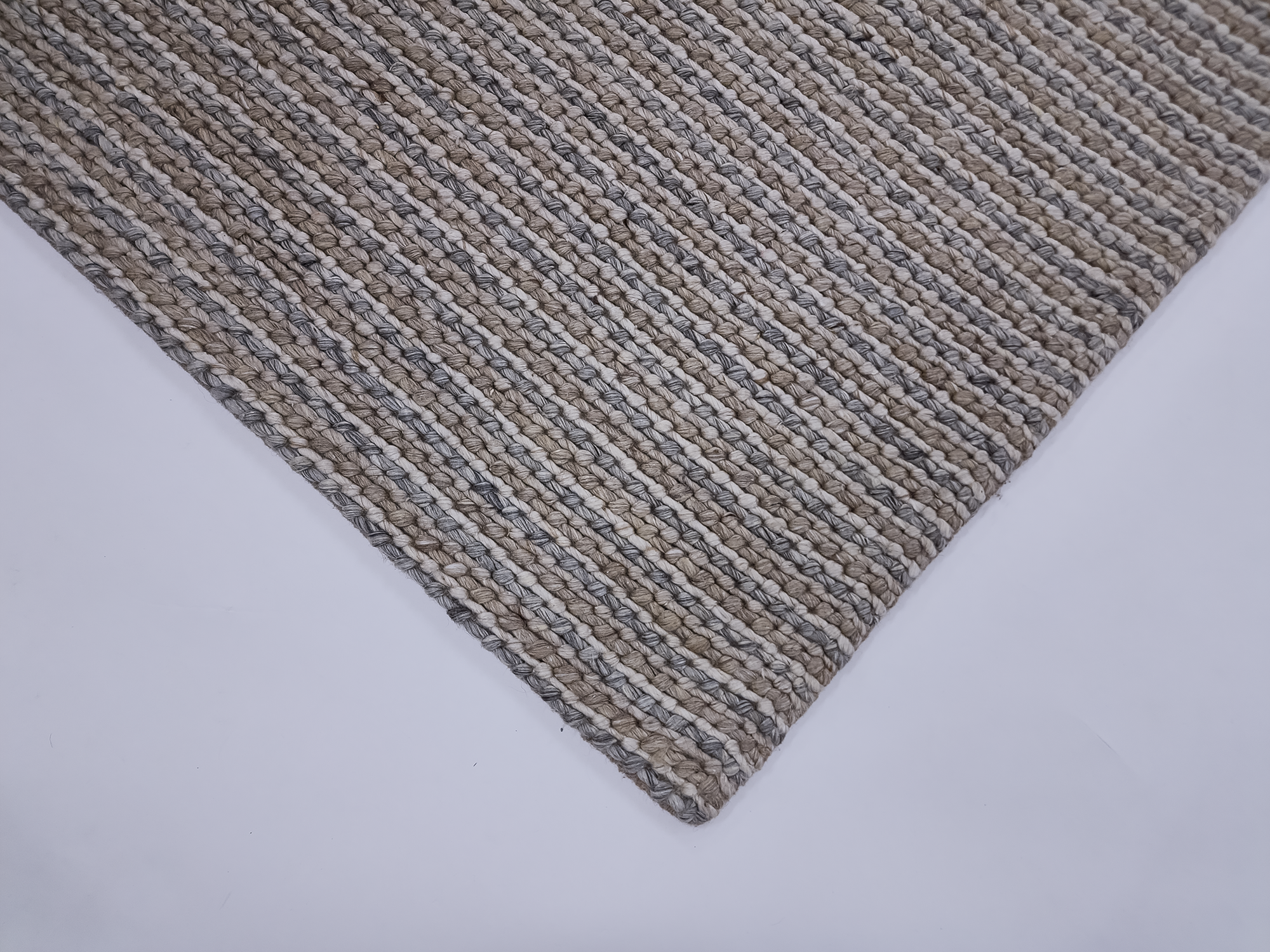 ARGYLE MULTI-WOOL &  POLYESTER