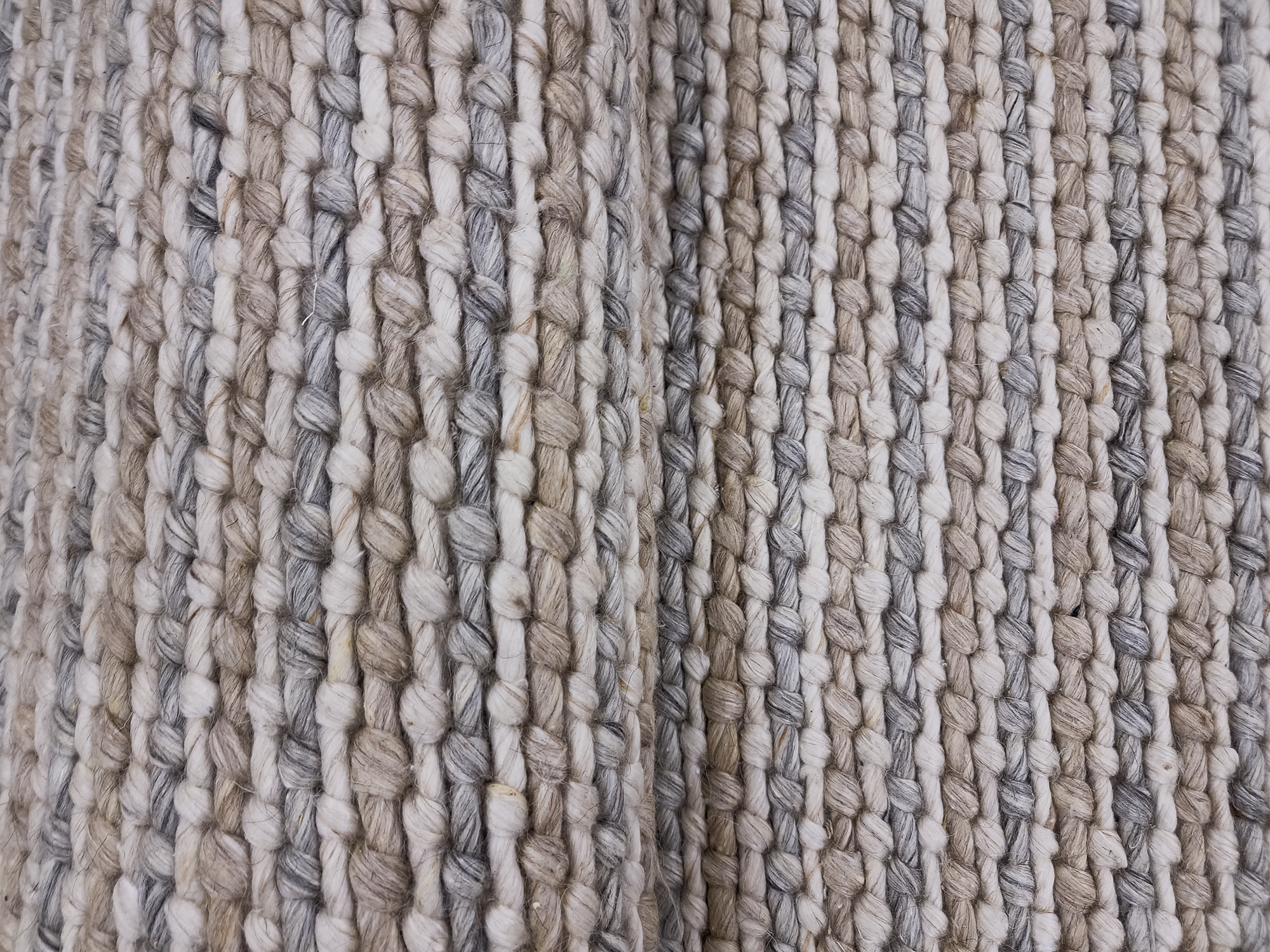 ARGYLE MULTI-WOOL &  POLYESTER