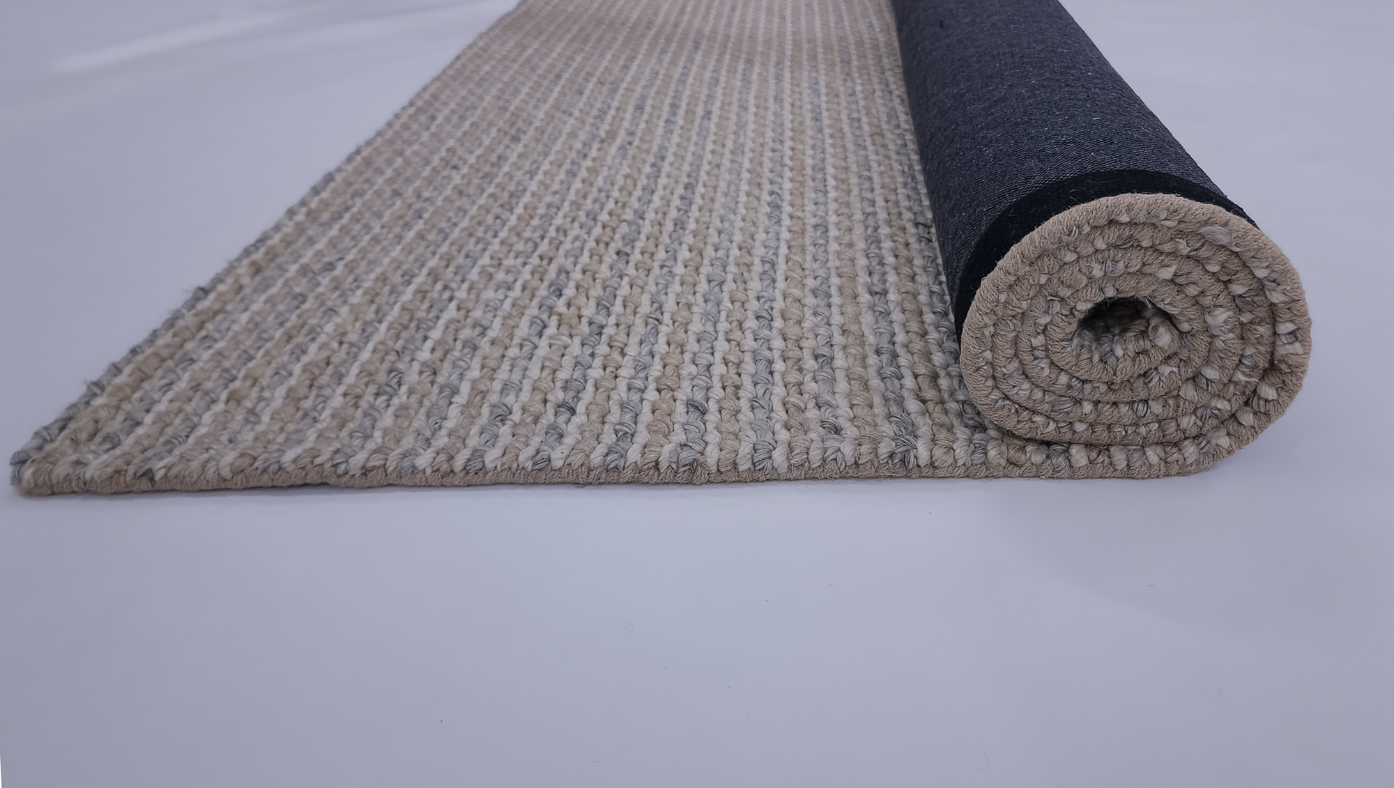 ARGYLE MULTI-WOOL &  POLYESTER