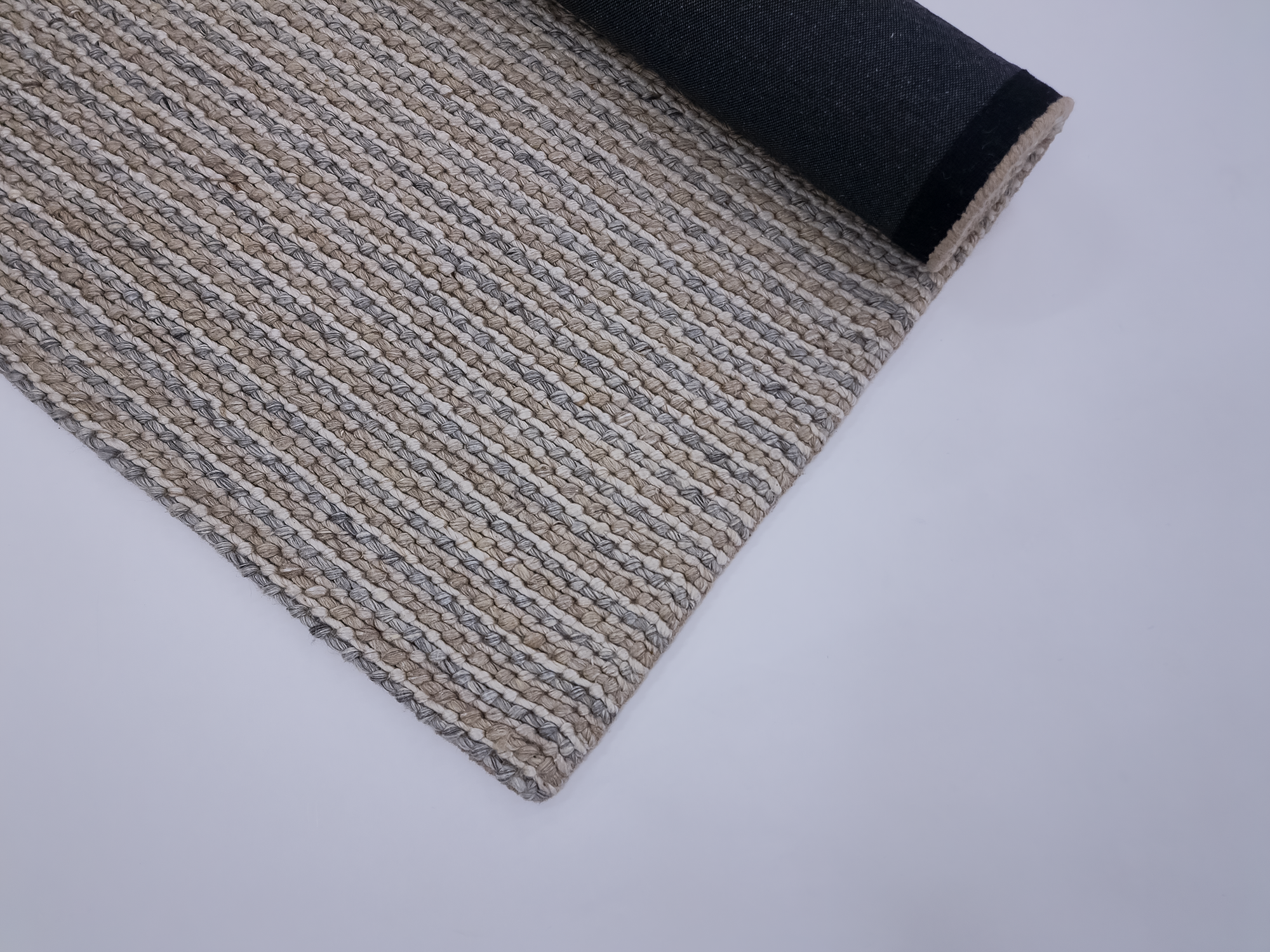 ARGYLE MULTI-WOOL &  POLYESTER