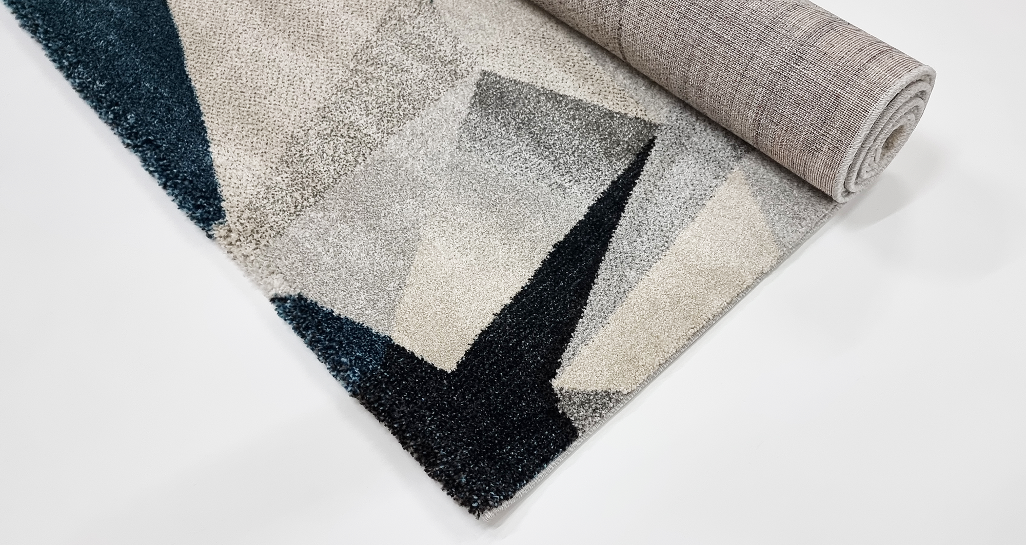 TITAN  225 CREAM / BLUE