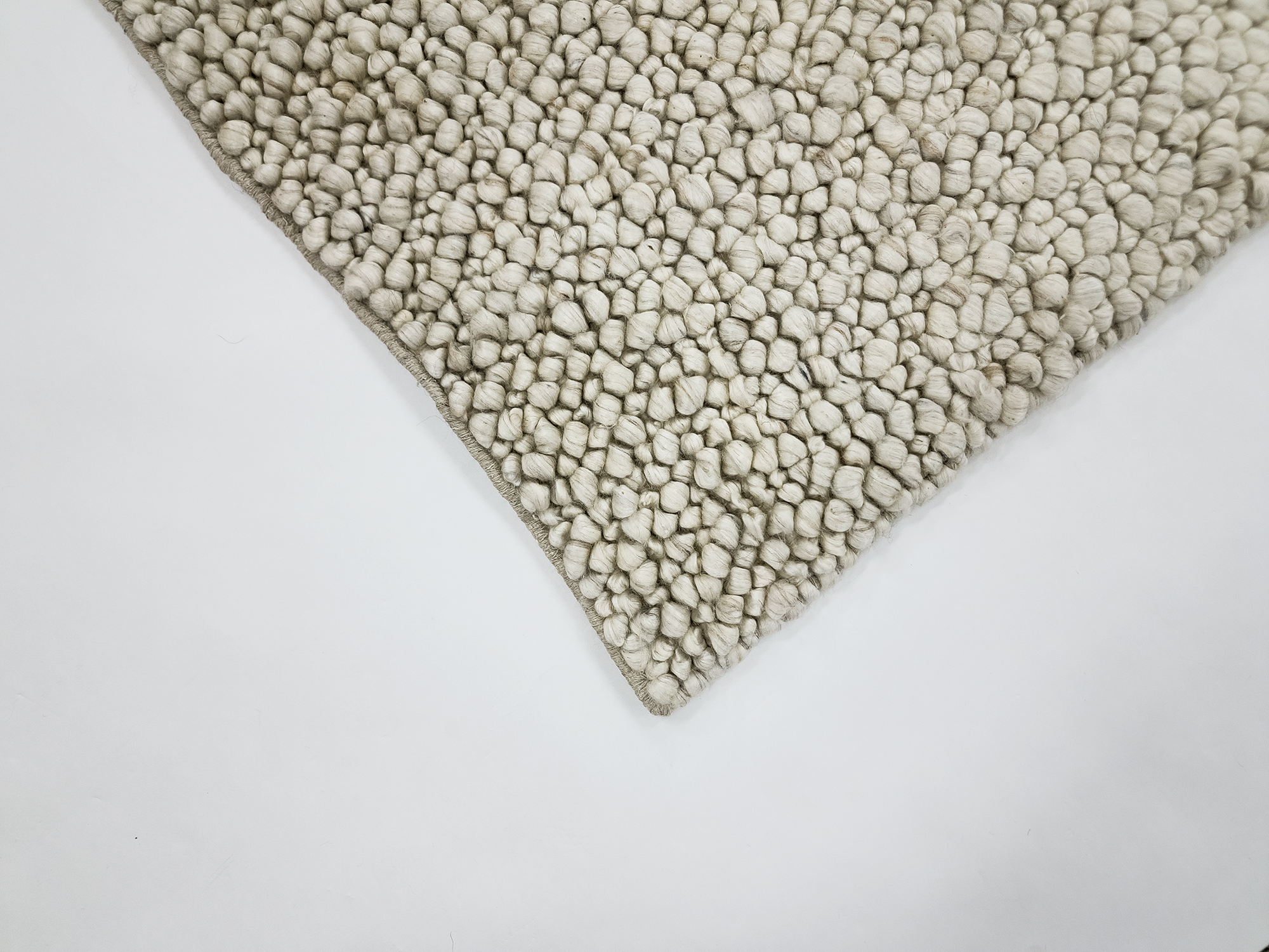 Fish eye -New Vanilla (Wool rug)