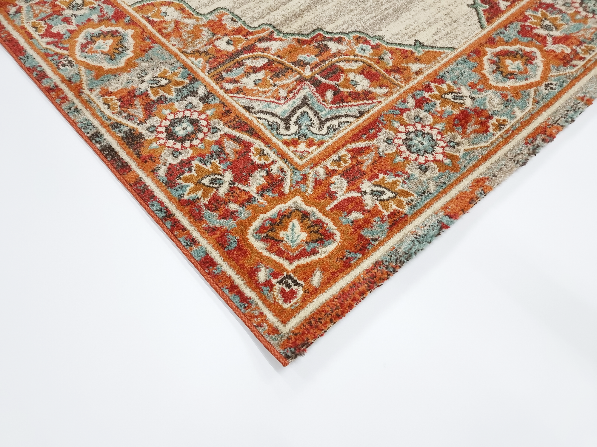 Frisee  196 RUBY/GOLD