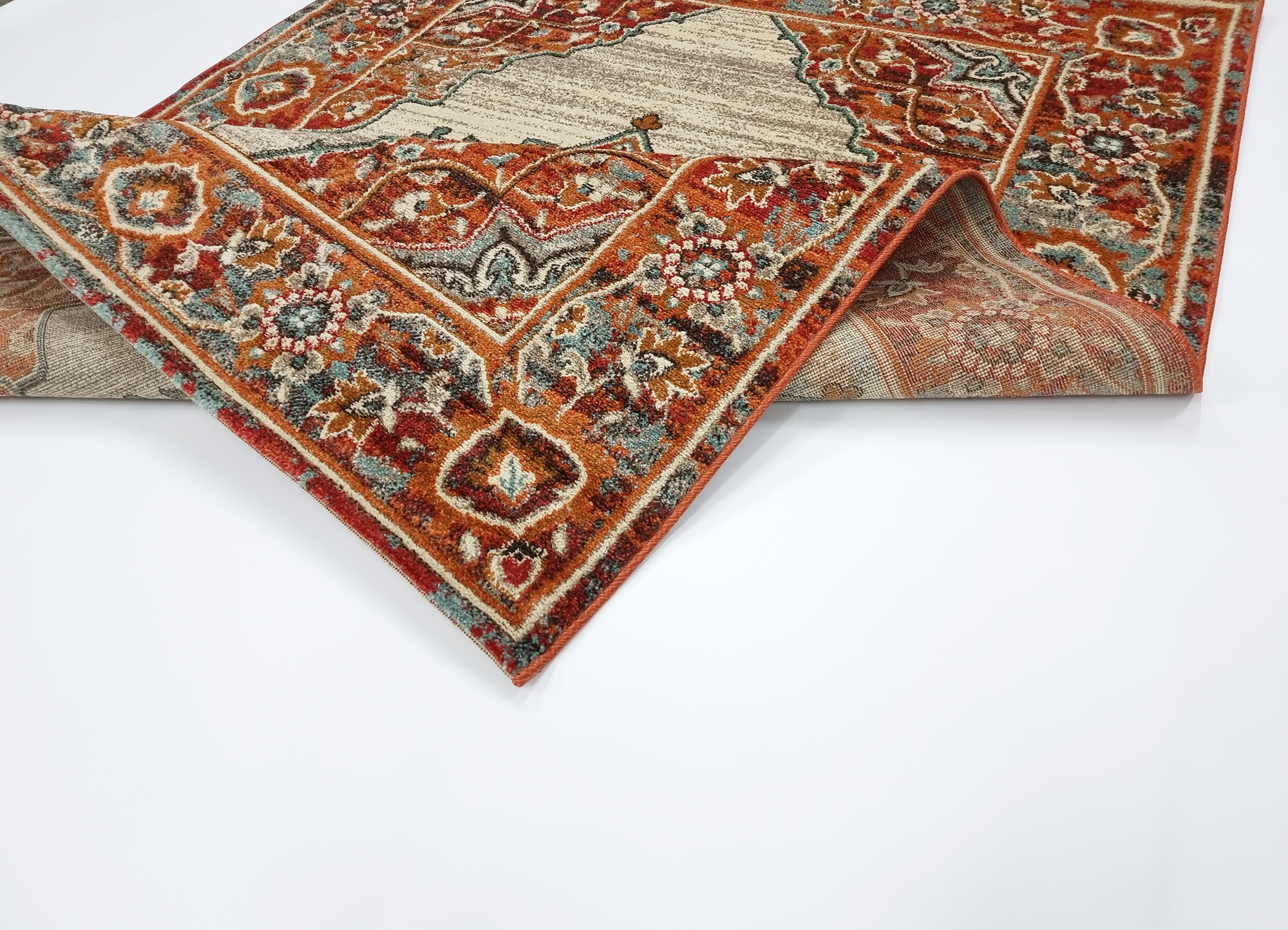 Frisee  196 RUBY/GOLD