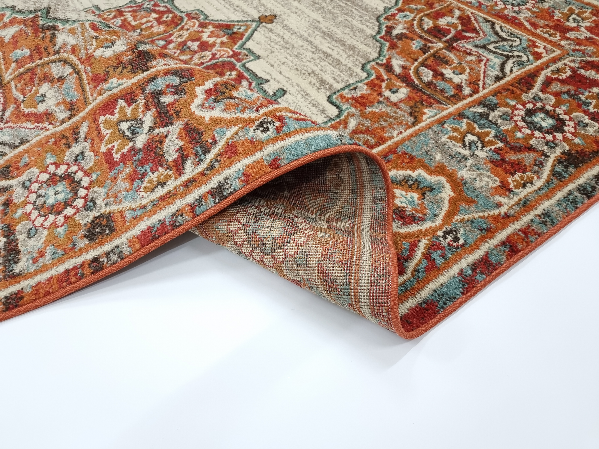 Frisee  196 RUBY/GOLD