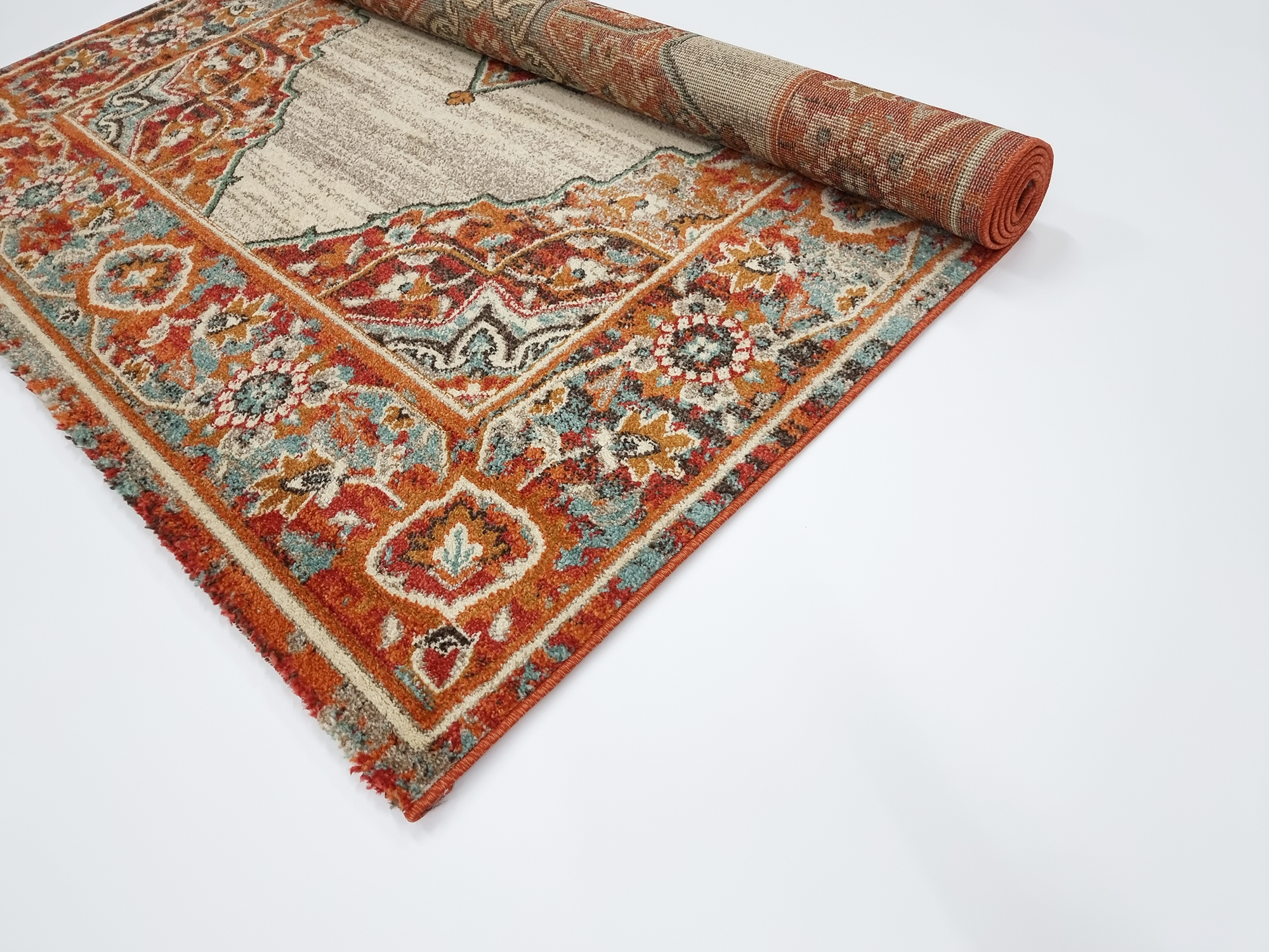 Frisee  196 RUBY/GOLD