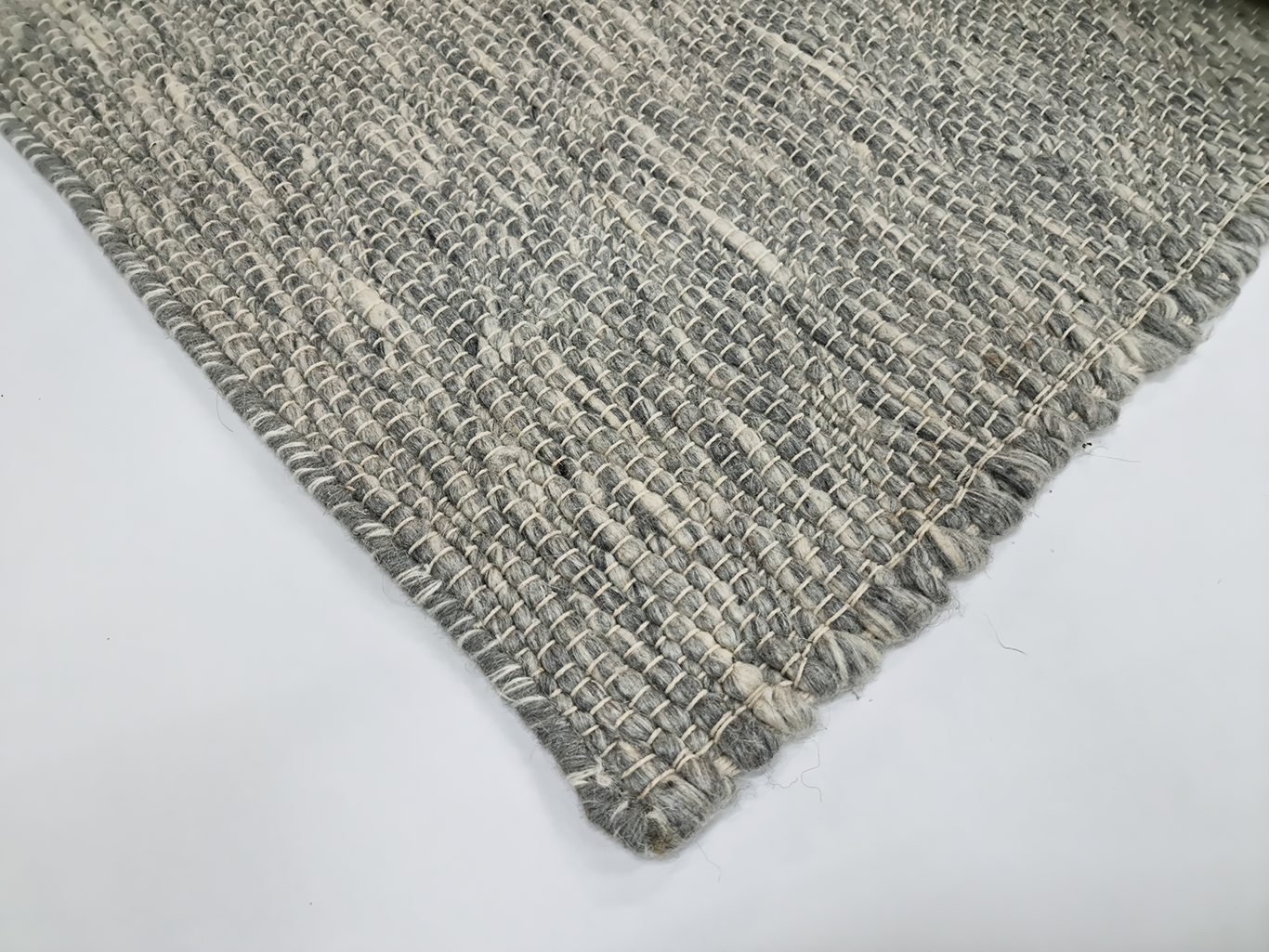 Lucia cement (Wool Rug)