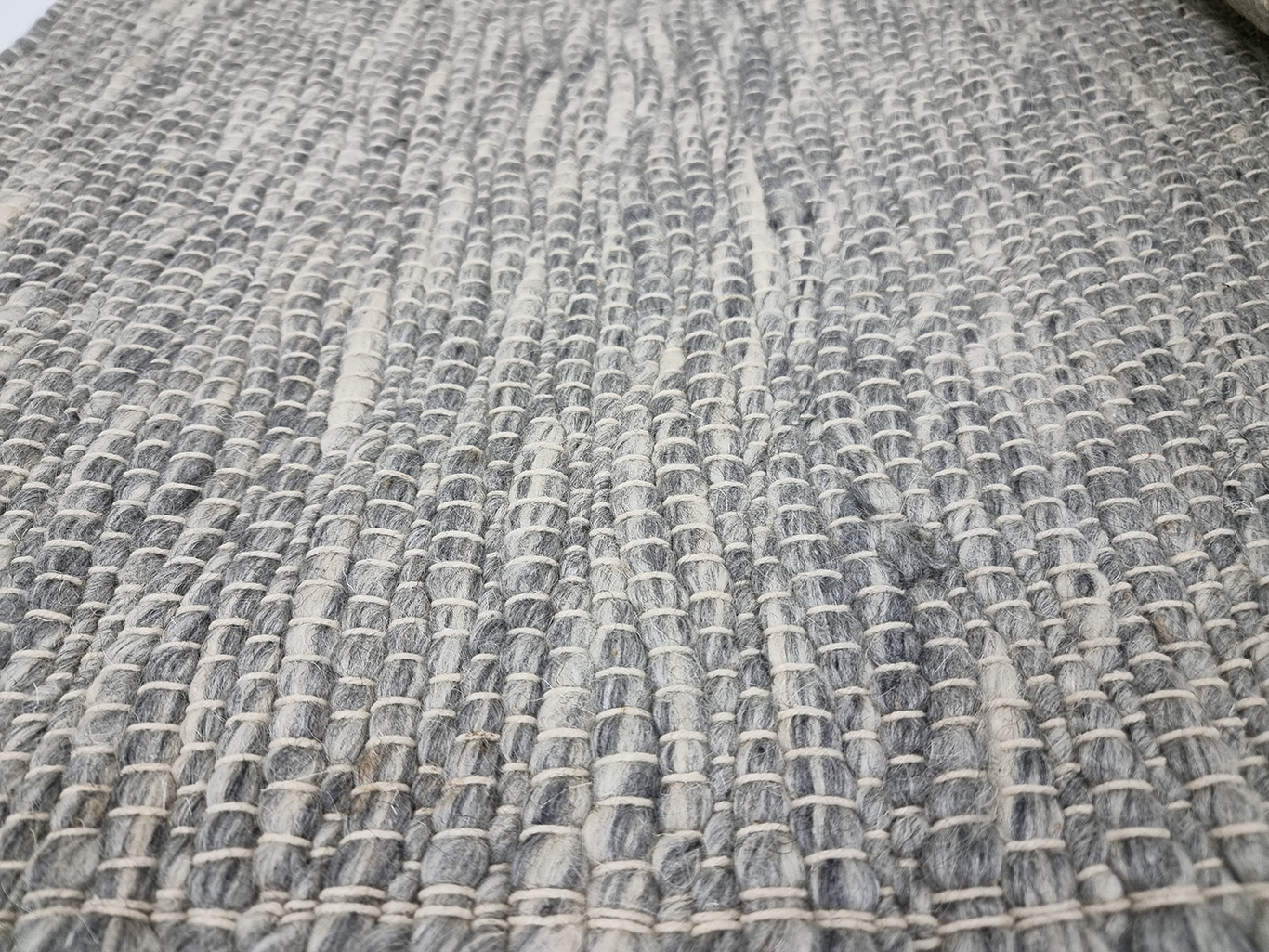 Lucia cement (Wool Rug)